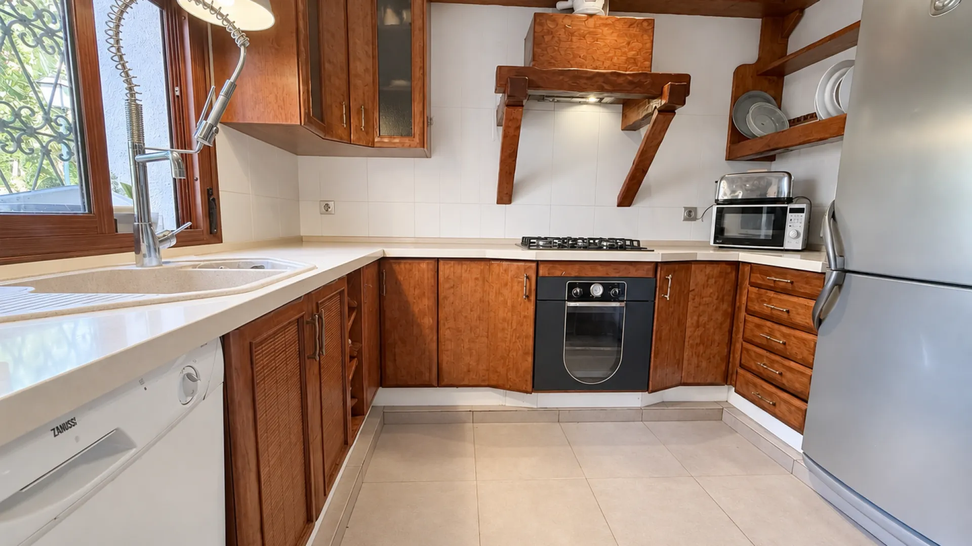 For sale house with 3 bedrooms in Estepona