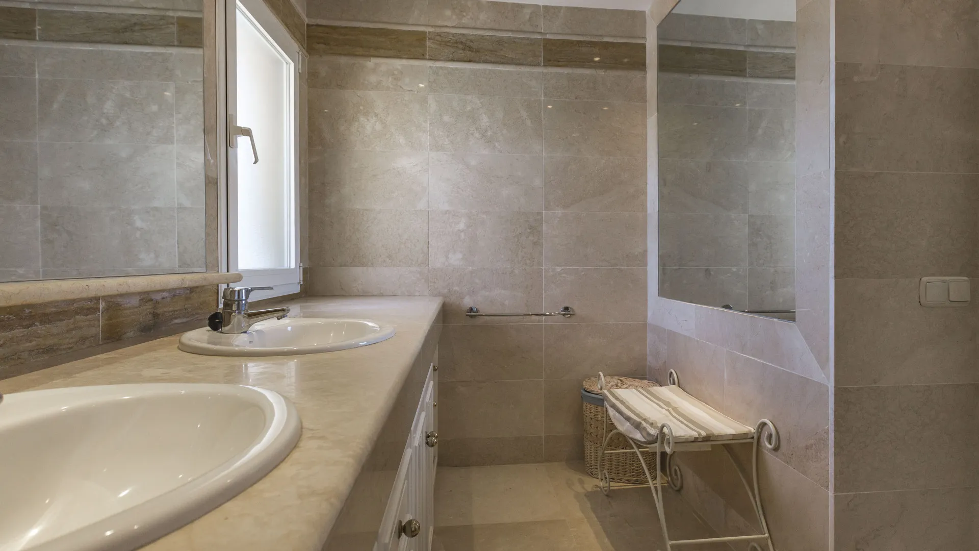 Apartamento con 3 dormitorios en venta en Rio Real