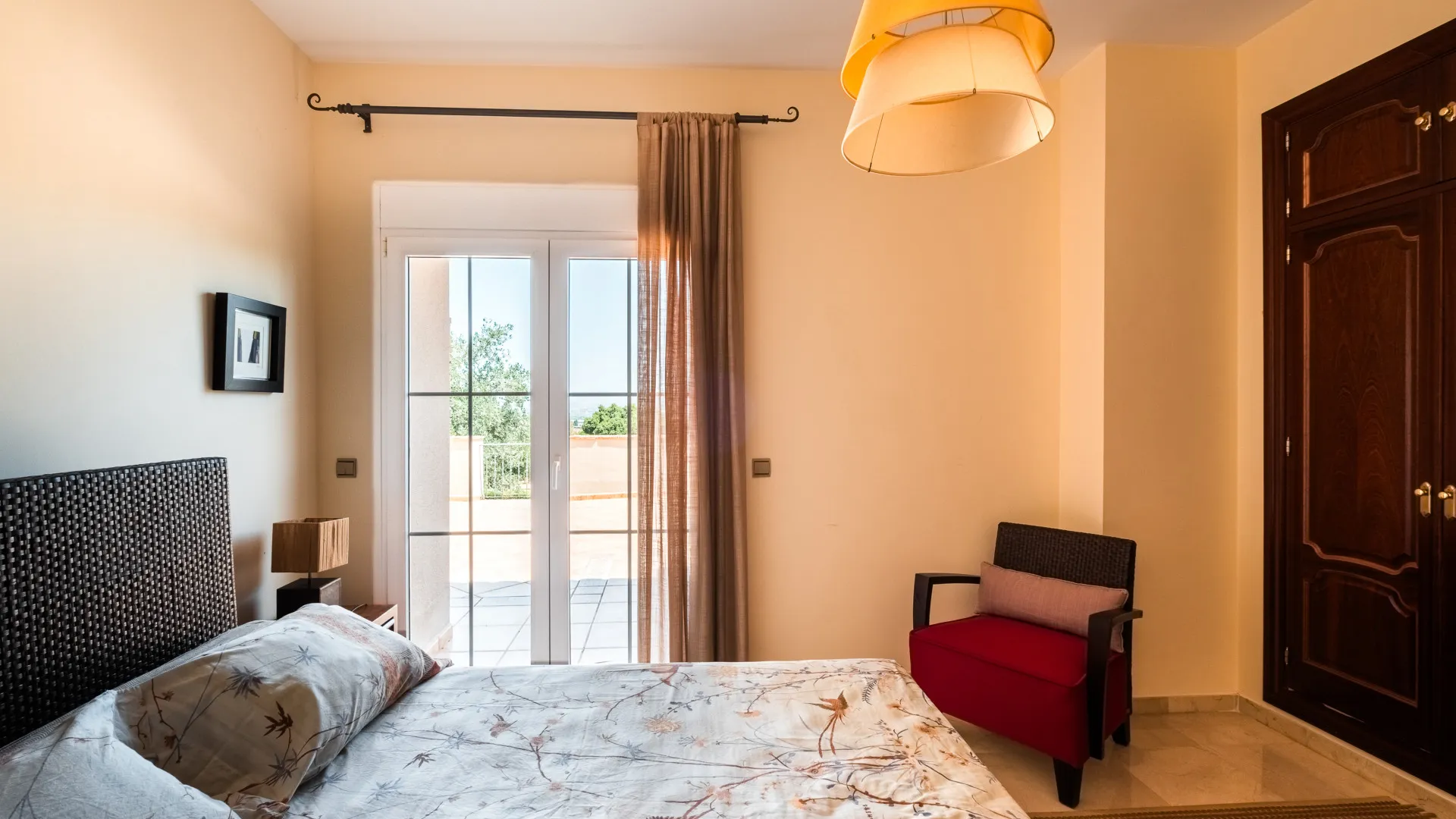 Se vende chalet en Alhaurin de la Torre con 5 dormitorios