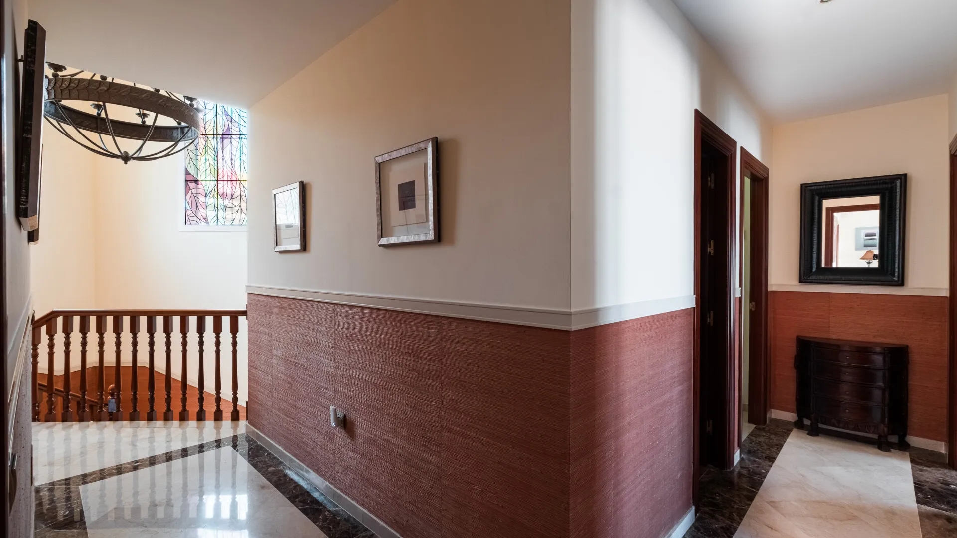 Se vende chalet en Alhaurin de la Torre con 5 dormitorios