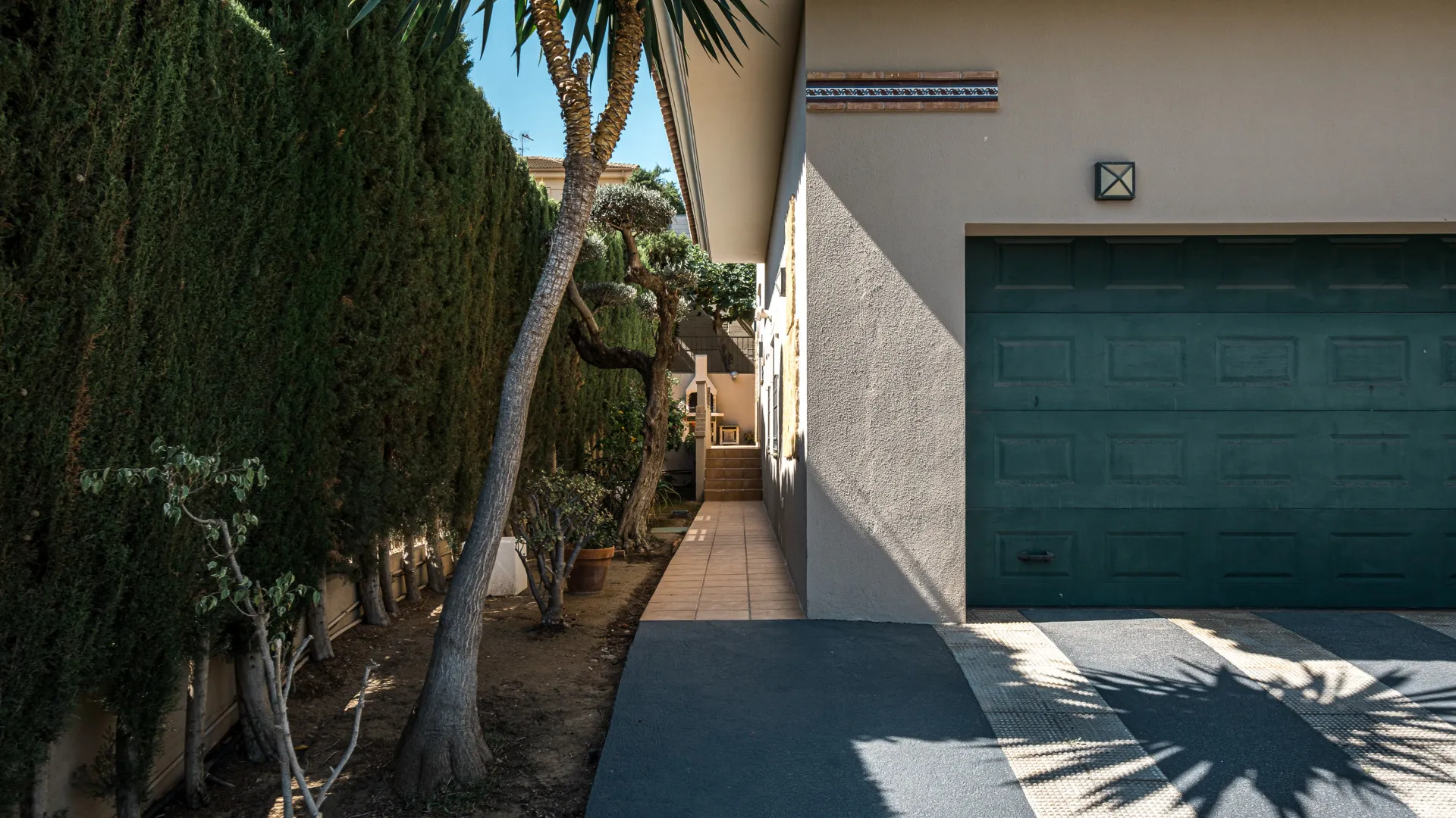 Se vende chalet en Alhaurin de la Torre con 5 dormitorios