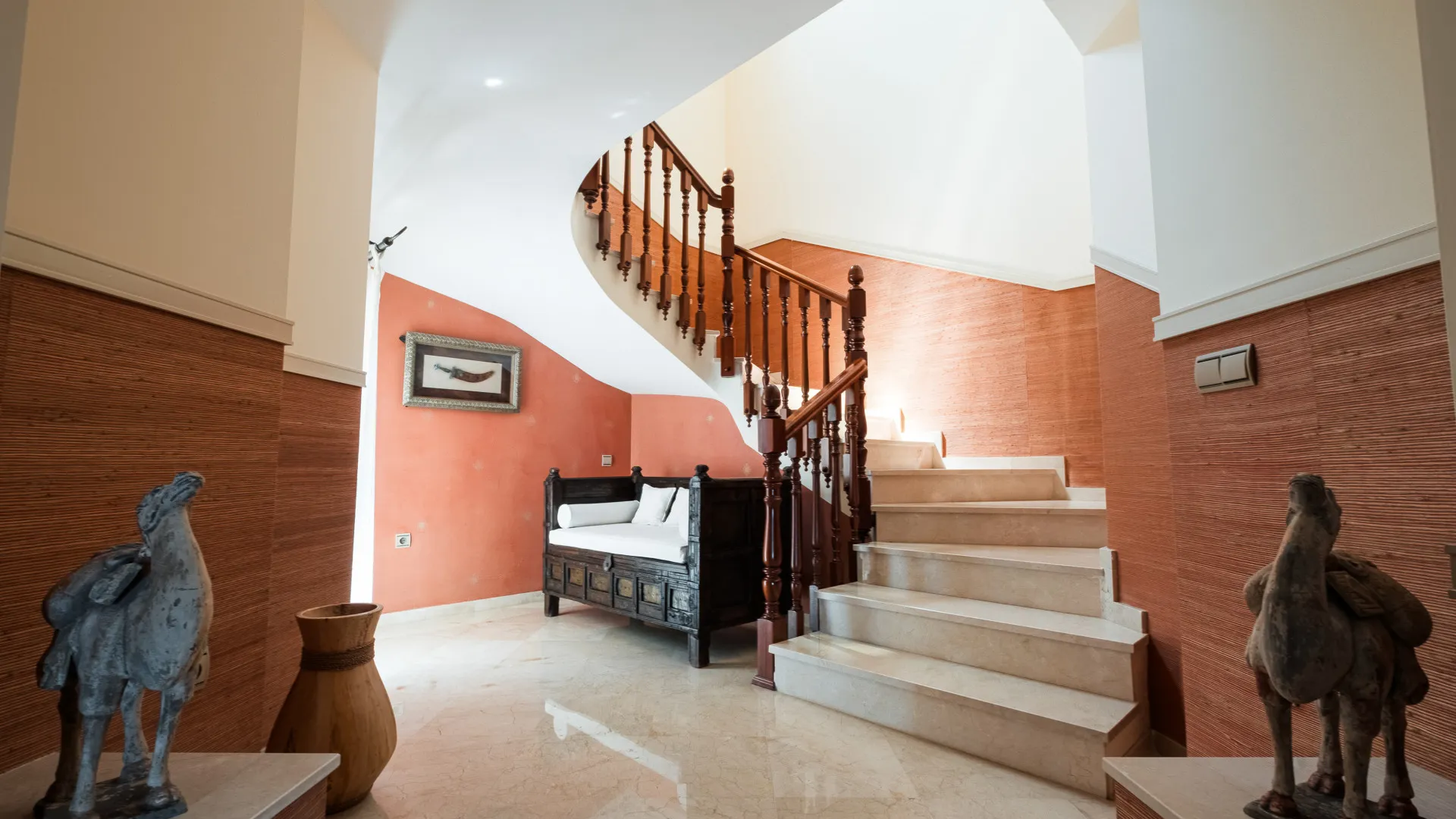 Se vende chalet en Alhaurin de la Torre con 5 dormitorios