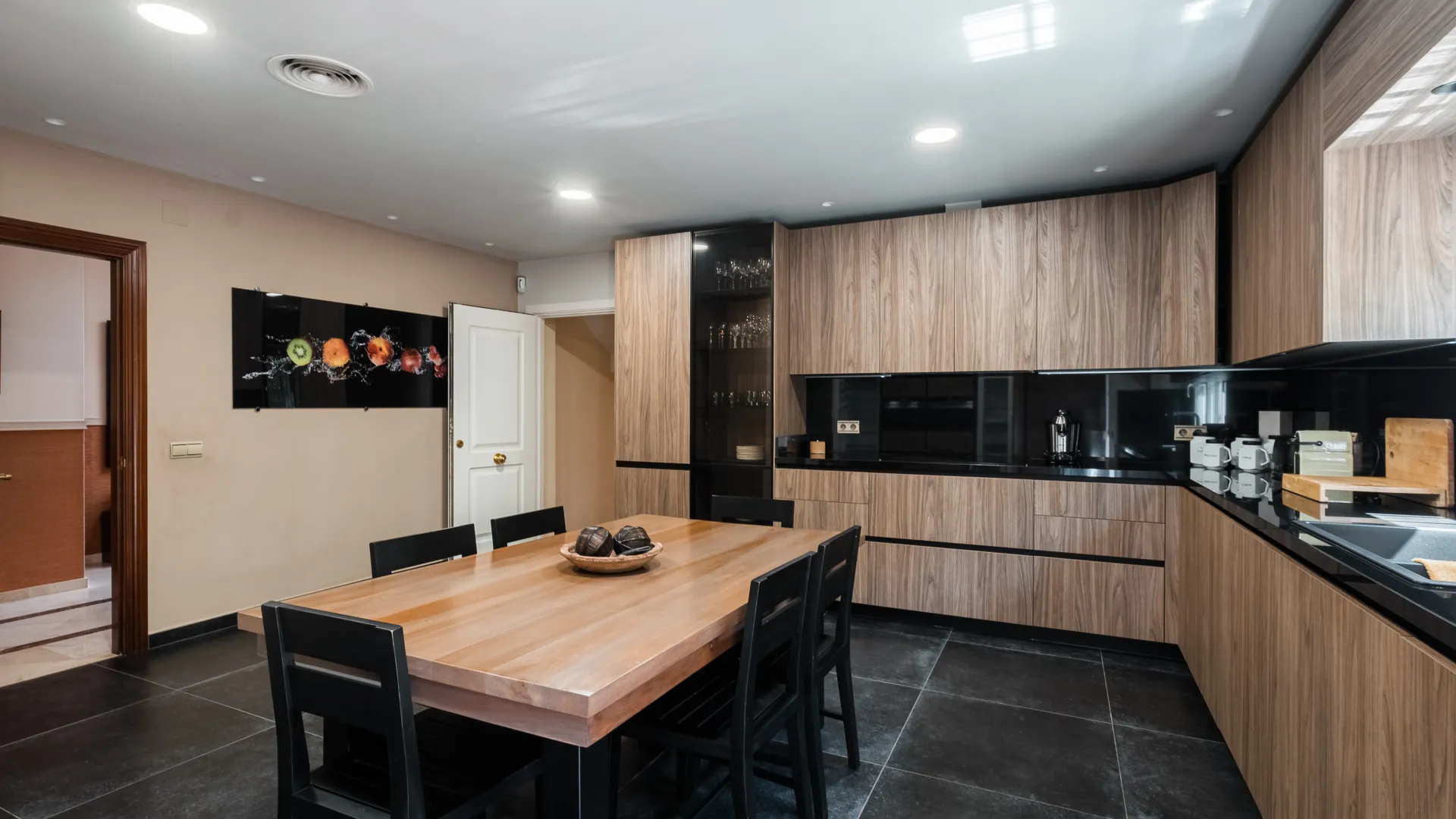 Se vende chalet en Alhaurin de la Torre con 5 dormitorios