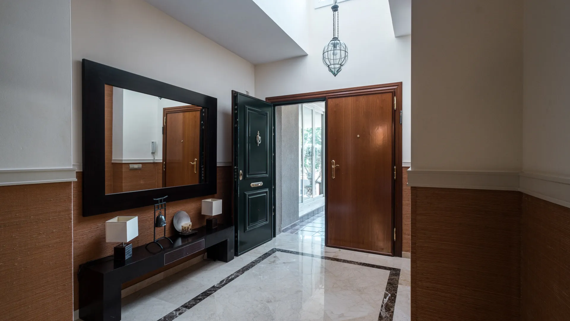 Se vende chalet en Alhaurin de la Torre con 5 dormitorios