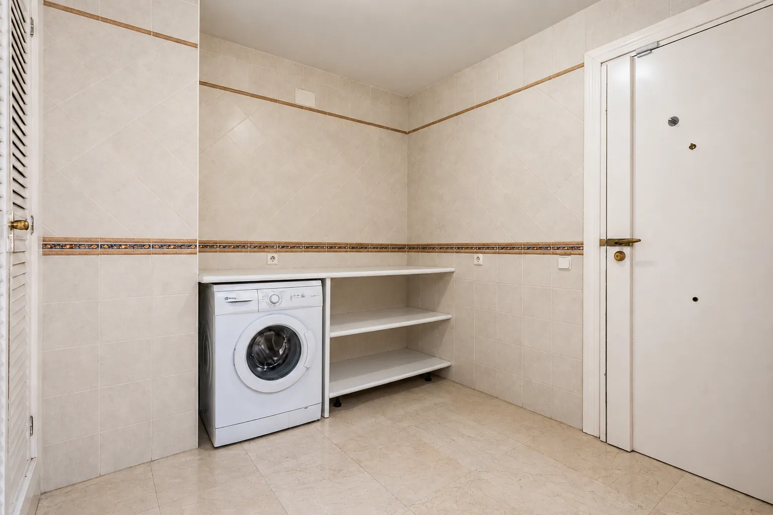 Apartment with 4 bedrooms for sale in Playa Bajadilla - Puertos