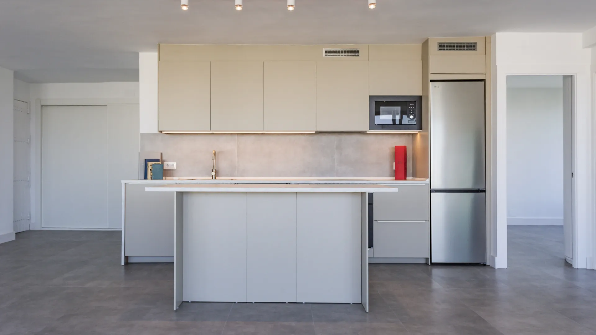 2 bedrooms apartment in Rio Real for sale