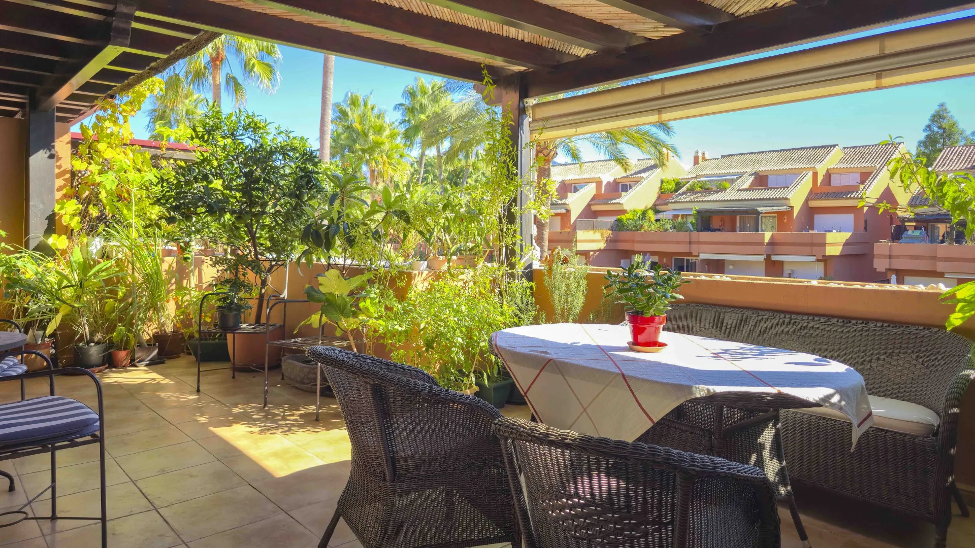 Buy duplex penthouse in El Embrujo Playa
