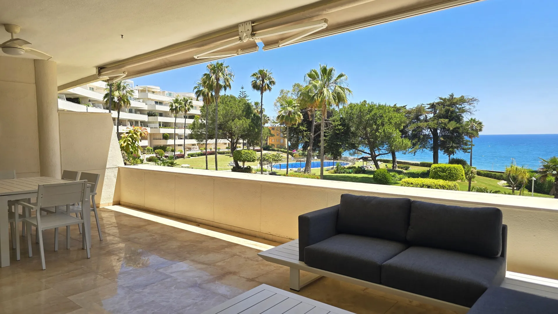 Los Granados Playa, apartamento en venta con 4 dormitorios