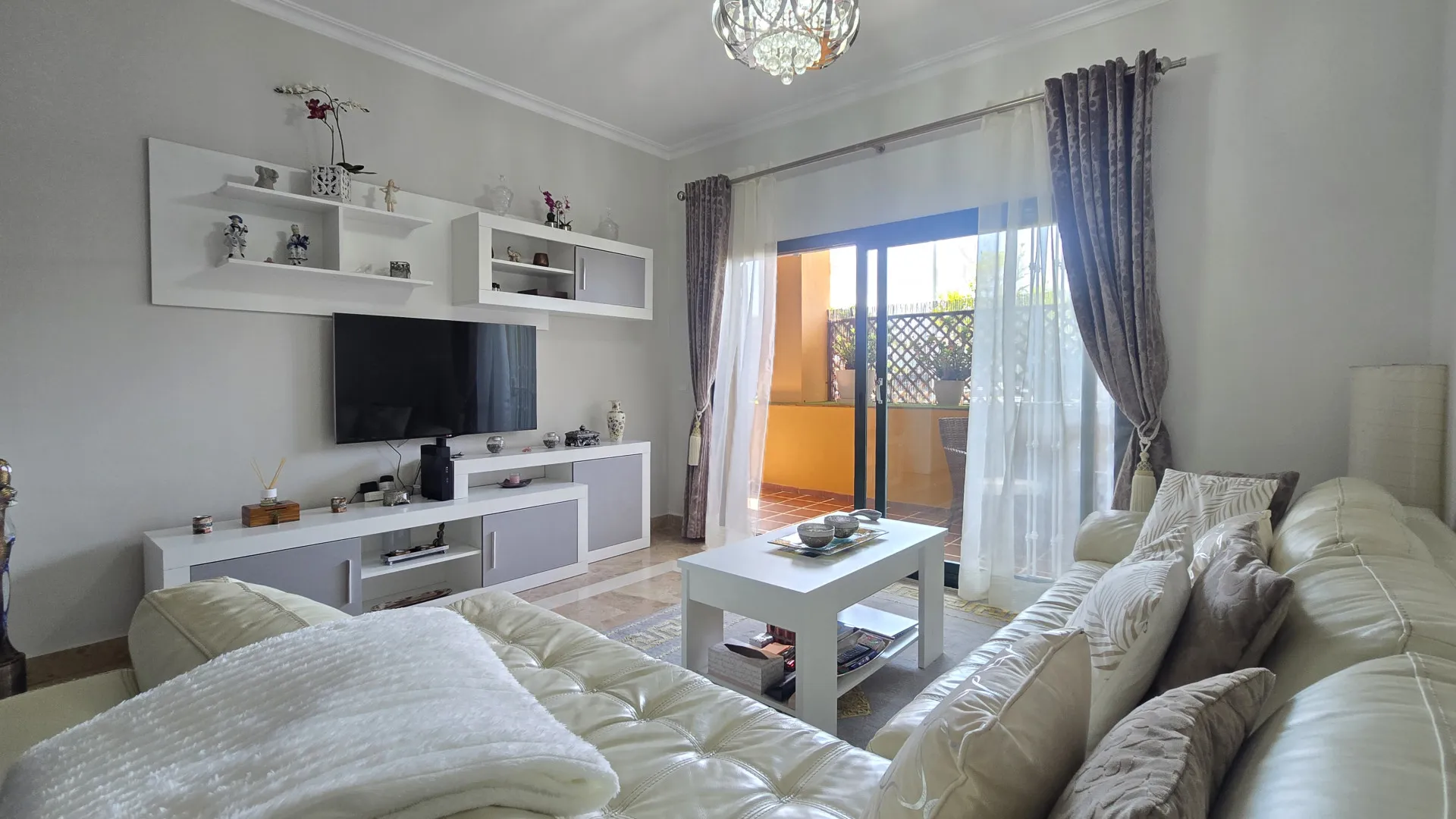 For sale ground floor apartment in San Pedro Playa