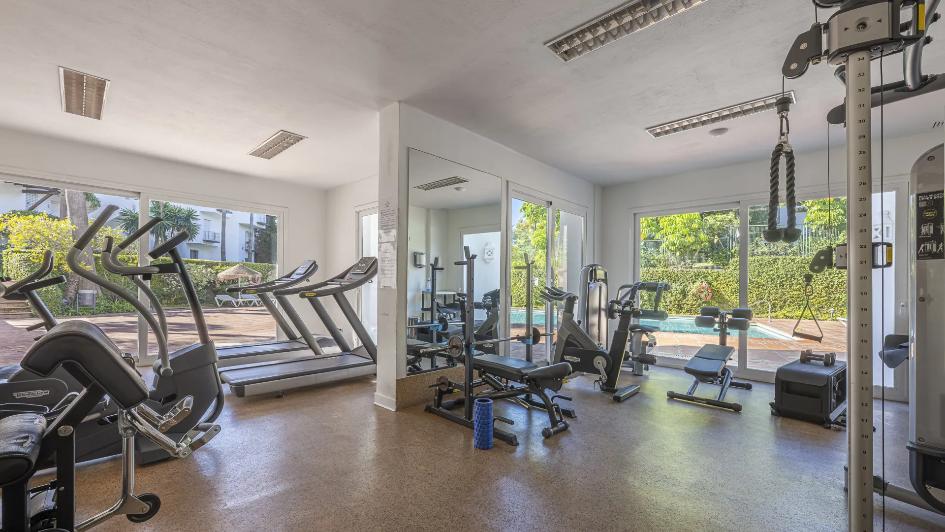 For sale ground floor apartment in Alcazaba Beach