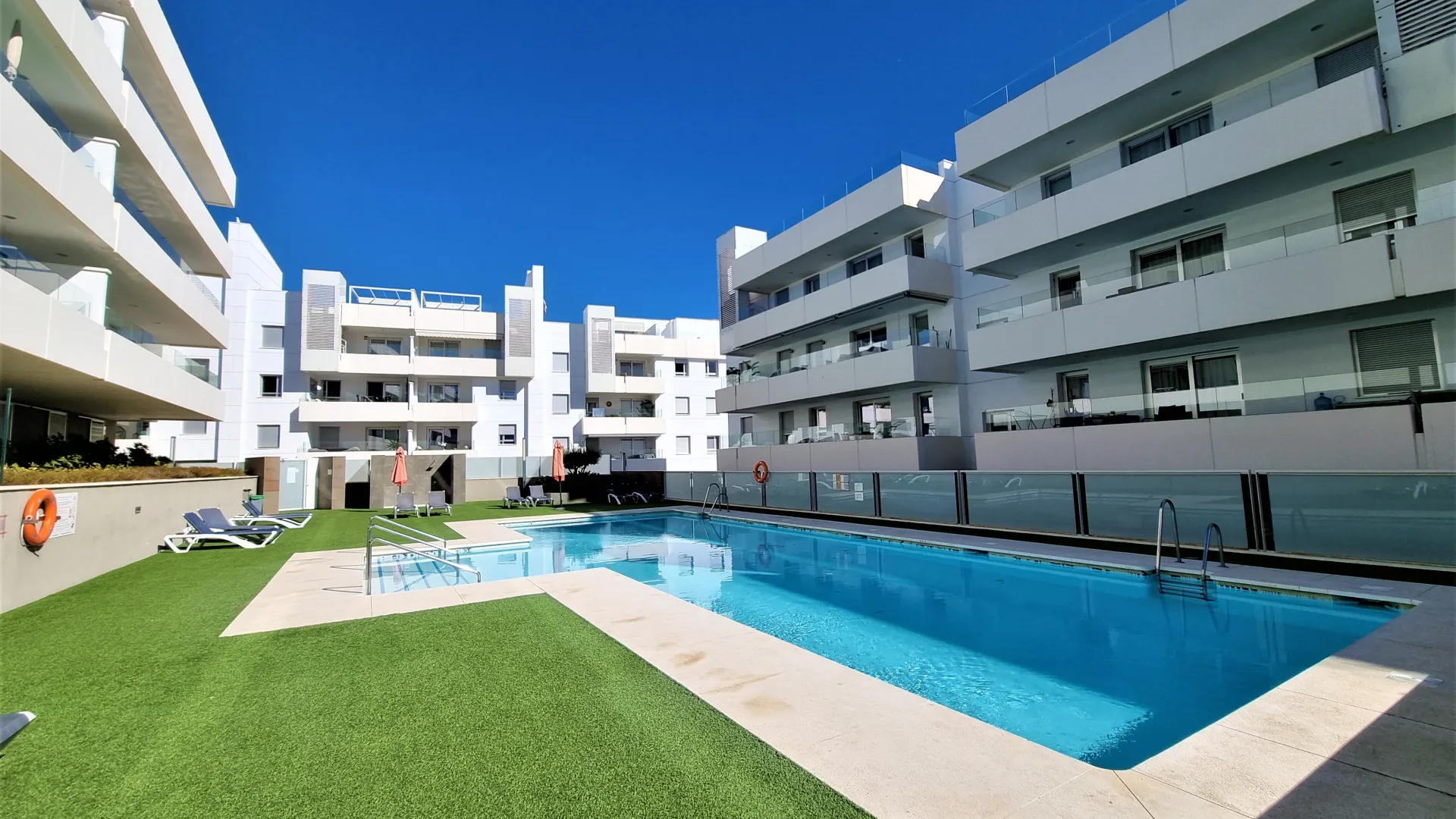 Buy apartment in San Pedro Playa with 3 bedrooms