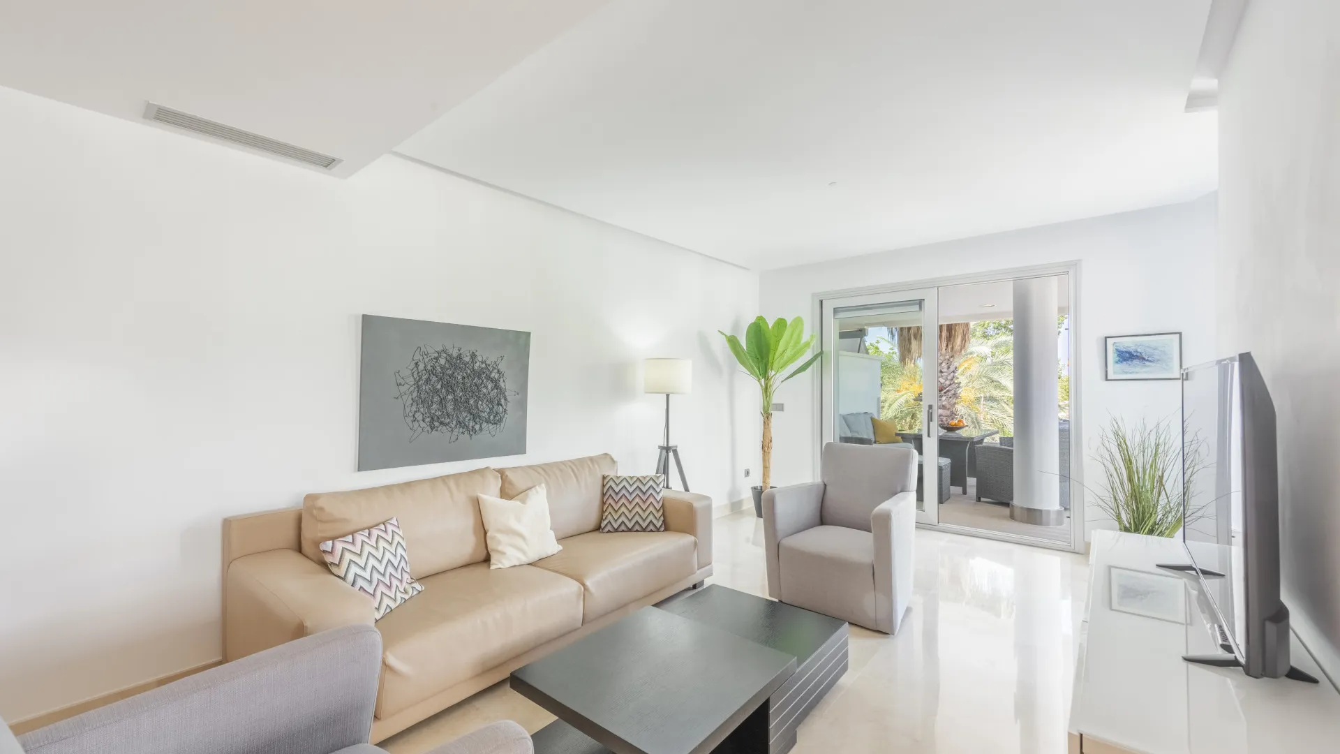 Buy apartment in San Pedro Playa with 3 bedrooms