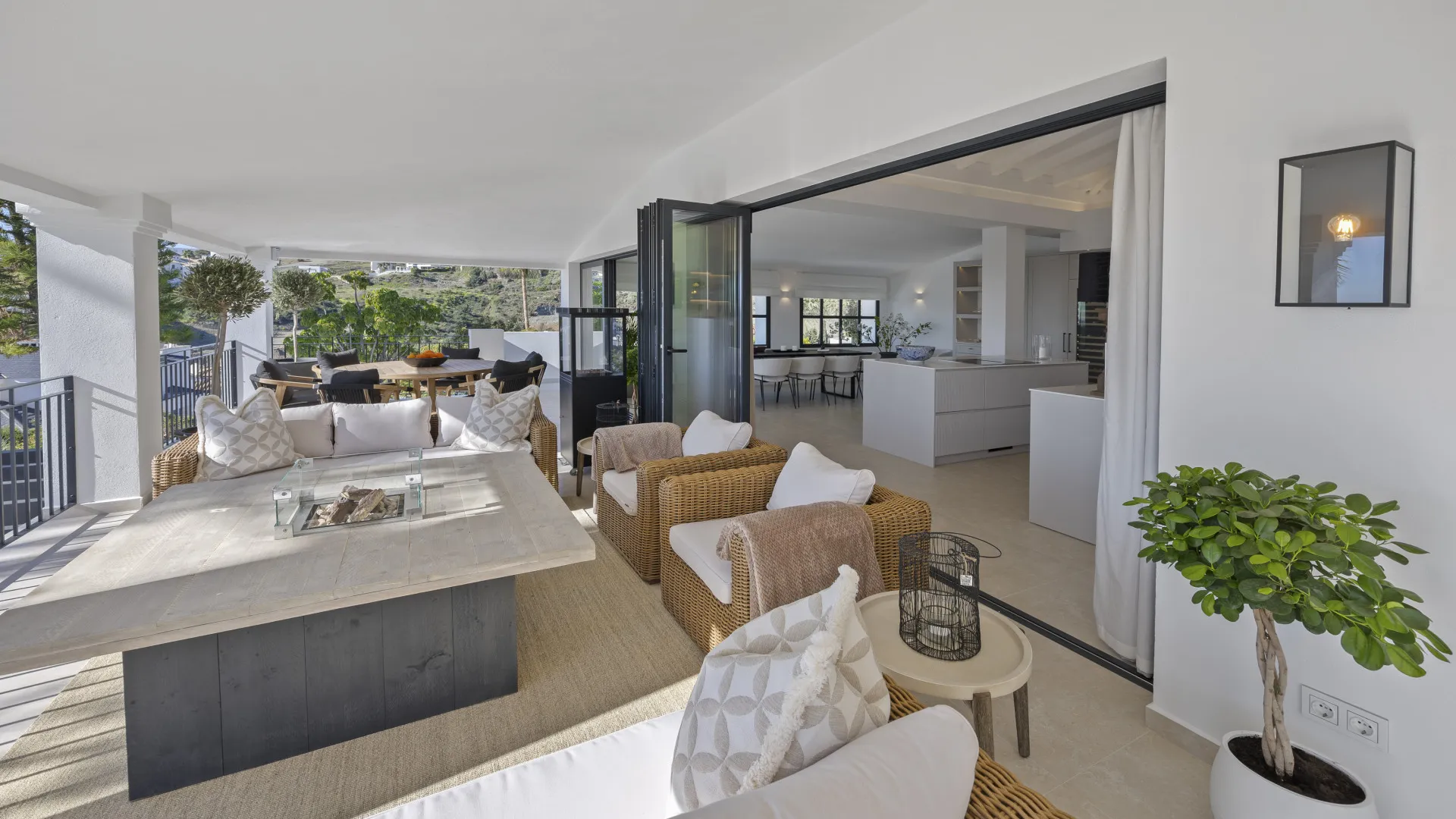 Altos del Paraiso villa for sale