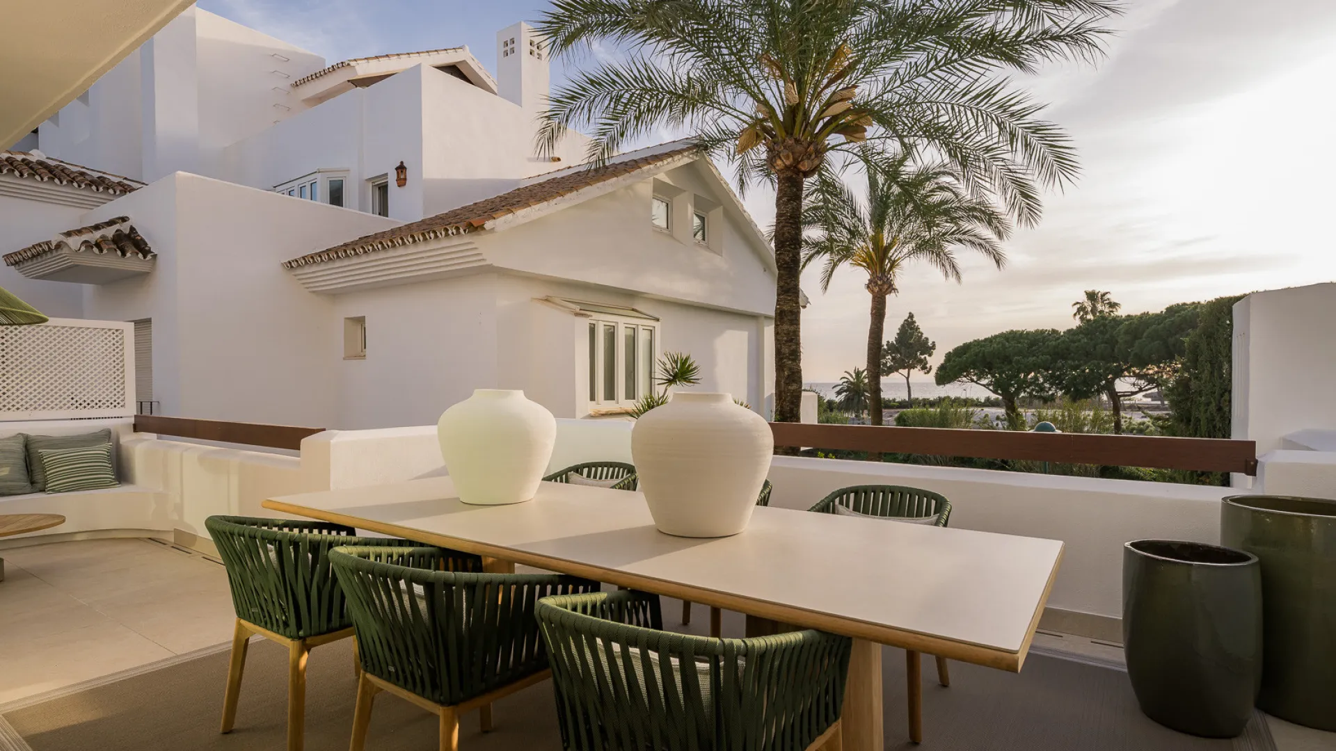 Comprar apartamento con 3 dormitorios en Los Monteros Palm Beach