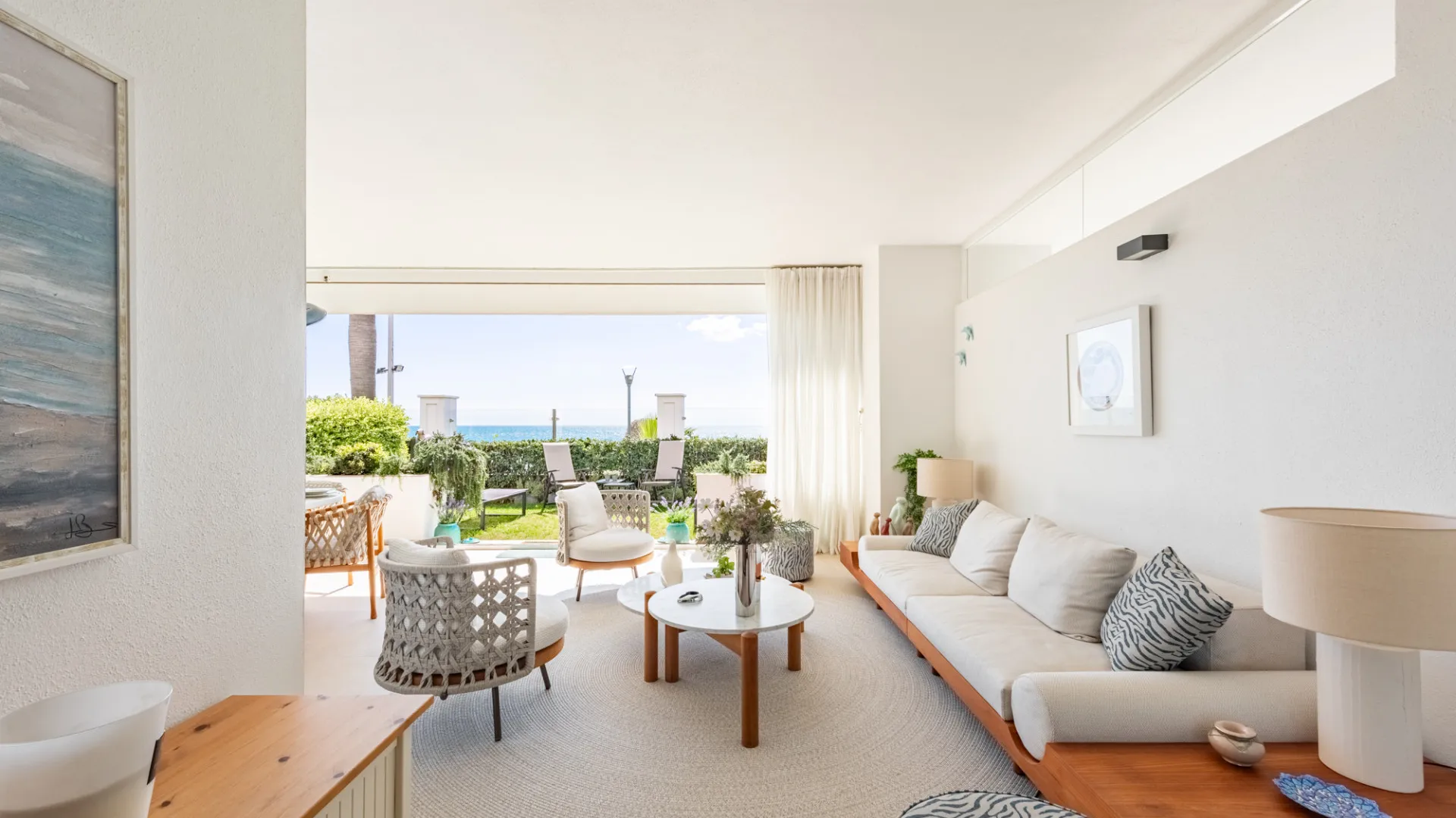 Doncella Beach apartment for sale