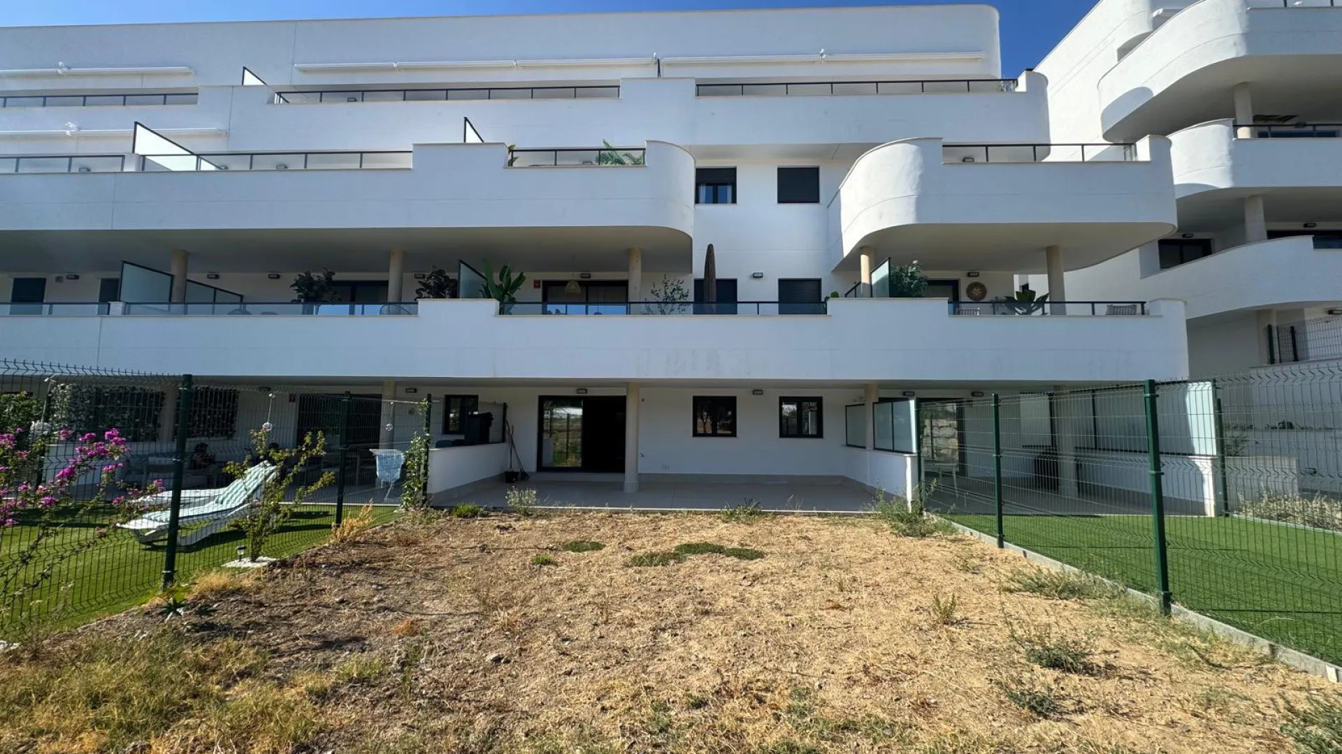 Se vende apartamento en Las Joyas con 2 dormitorios