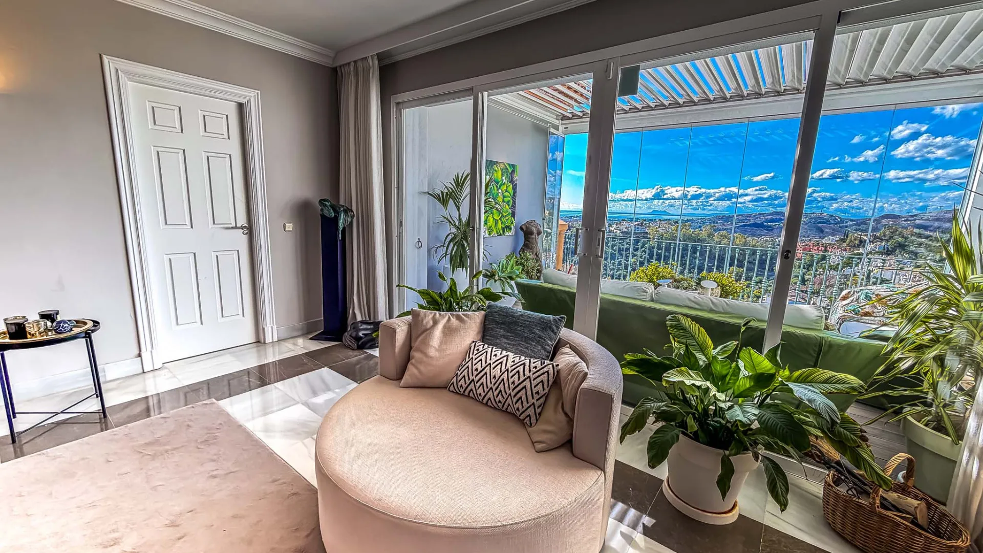 2 bedrooms Monte Halcones penthouse for sale