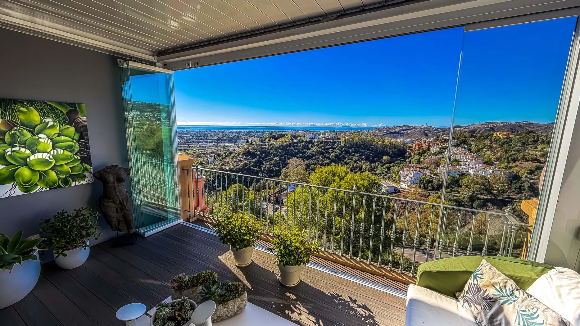 2 bedrooms Monte Halcones penthouse for sale