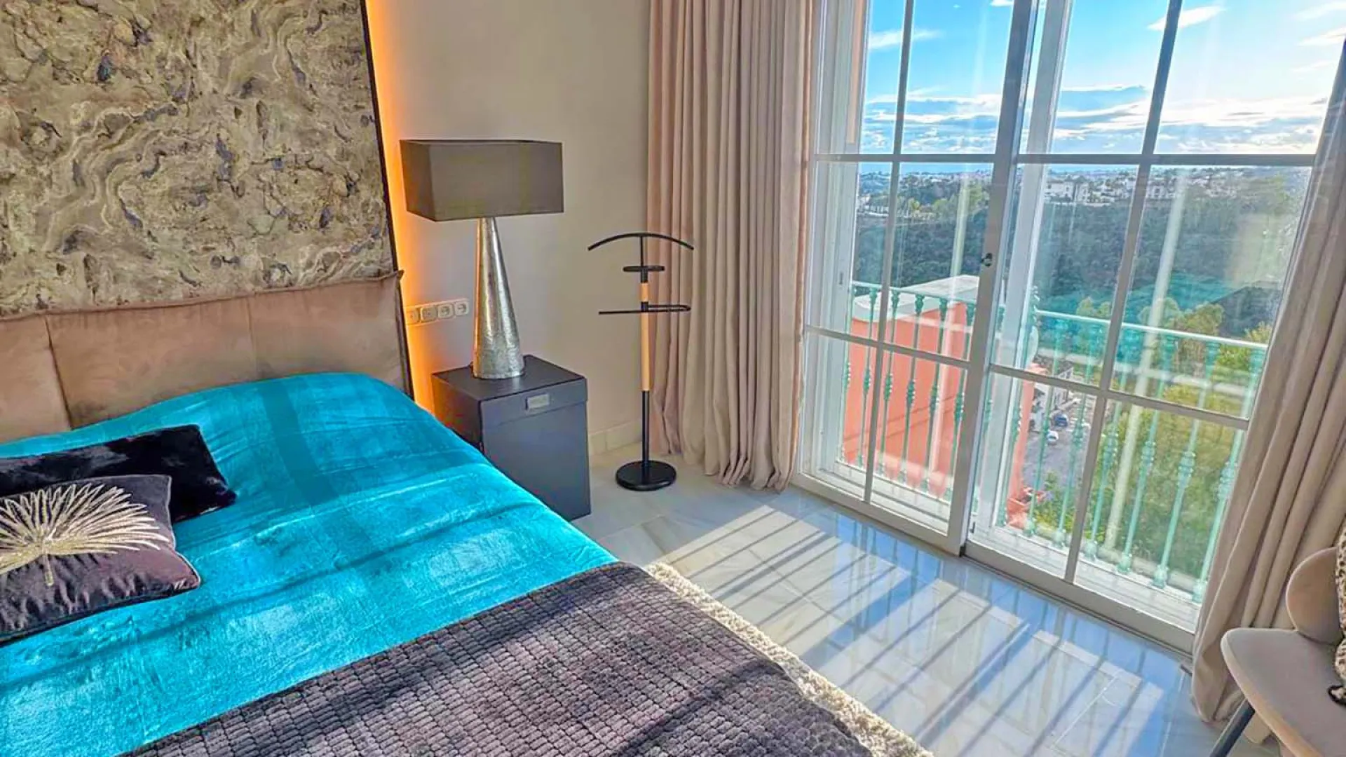 2 bedrooms Monte Halcones penthouse for sale
