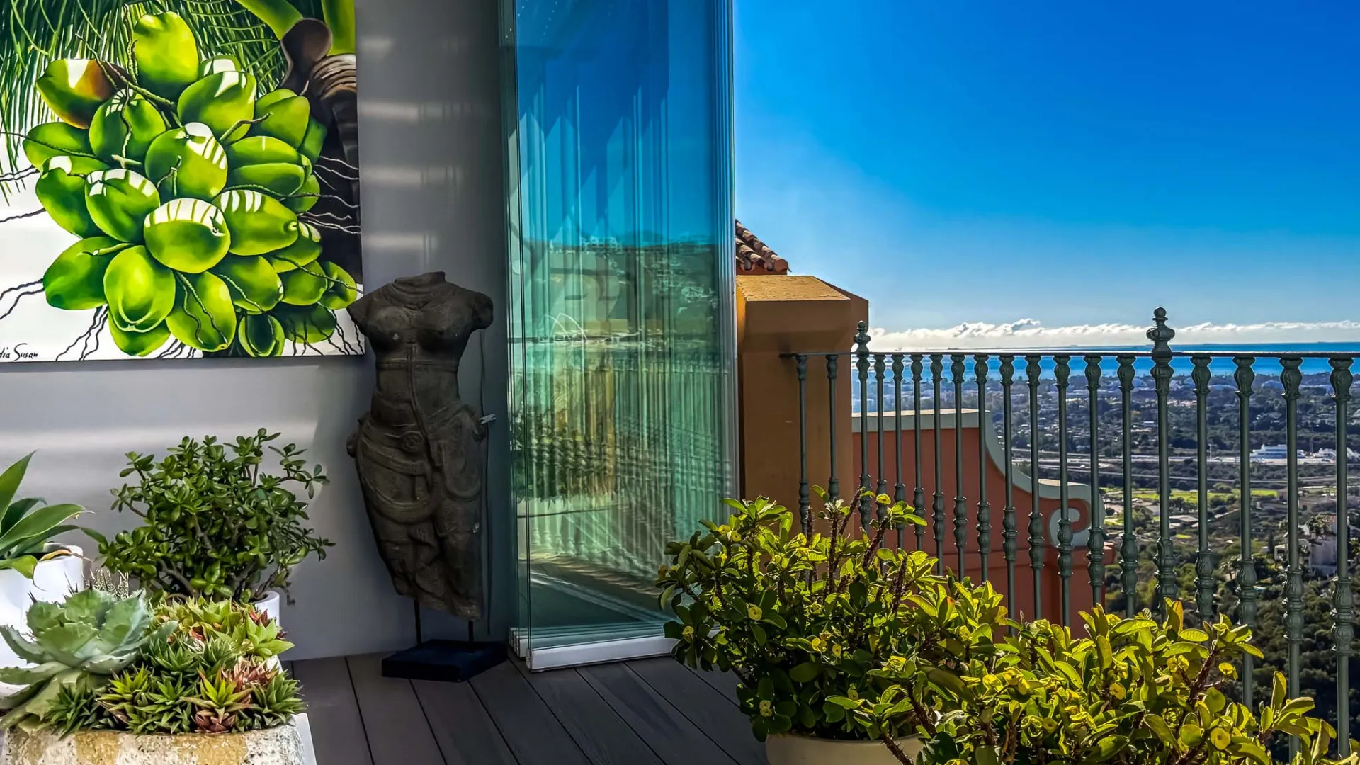 2 bedrooms Monte Halcones penthouse for sale