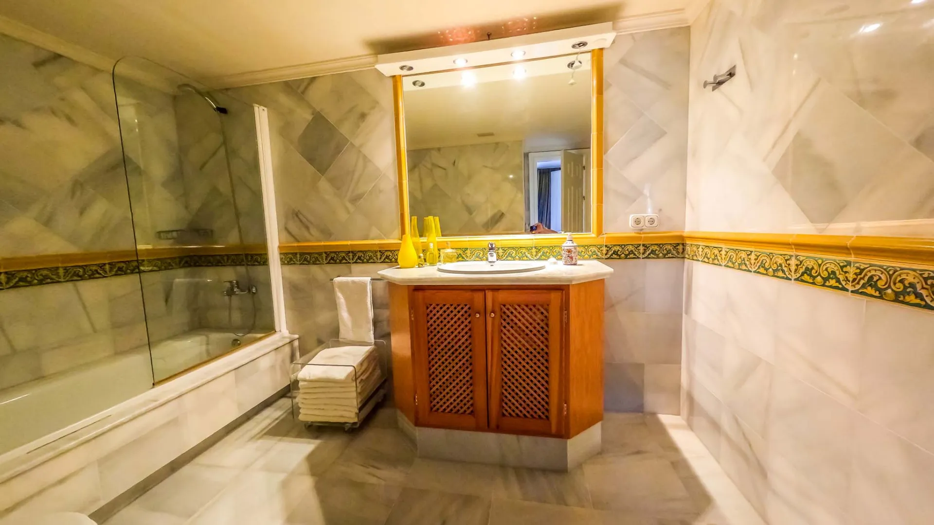 2 bedrooms Monte Halcones penthouse for sale