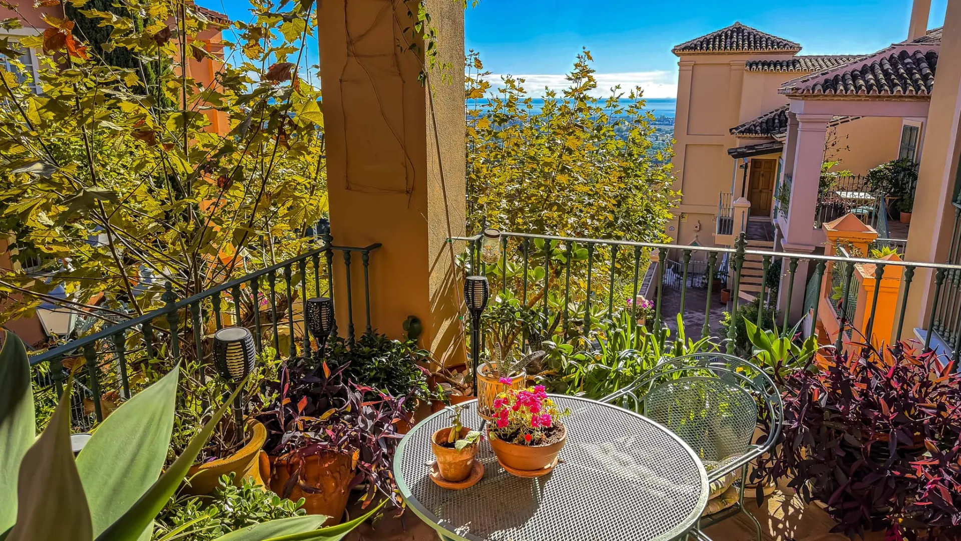 2 bedrooms Monte Halcones penthouse for sale