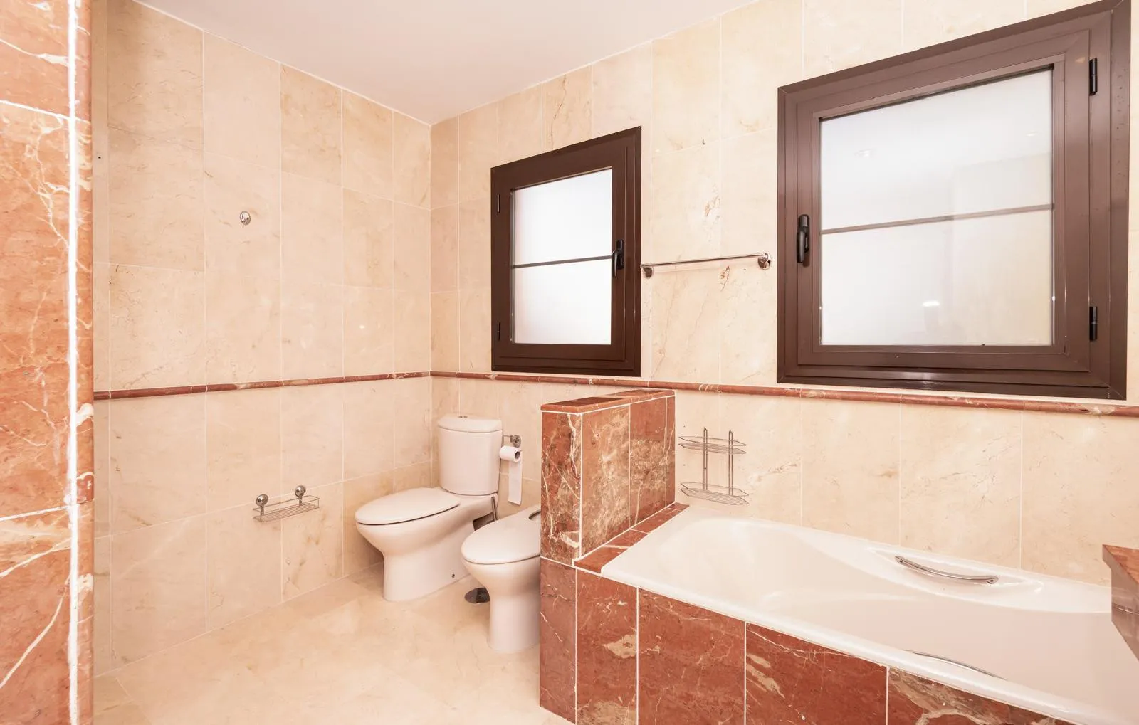 Comprar apartamento de 4 dormitorios en Hacienda del Sol