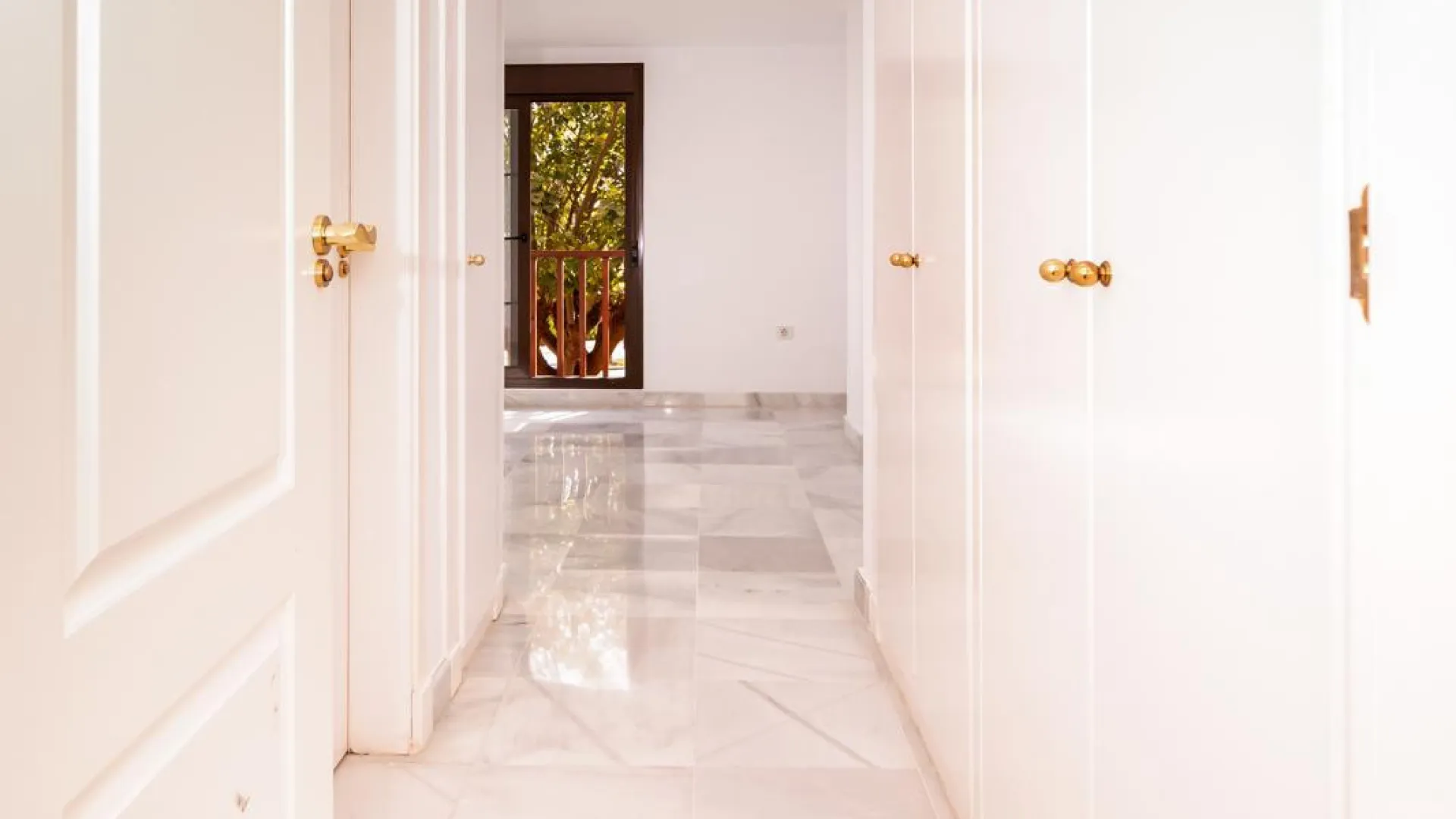 Comprar apartamento de 4 dormitorios en Hacienda del Sol