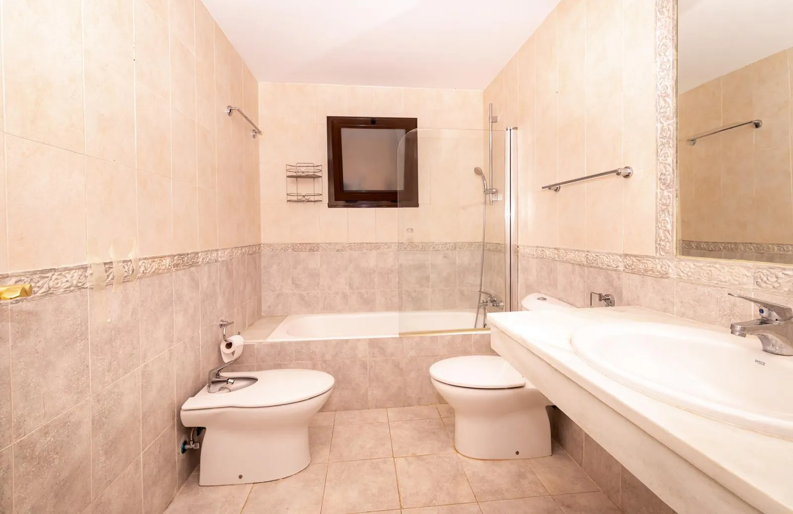 Comprar apartamento de 4 dormitorios en Hacienda del Sol