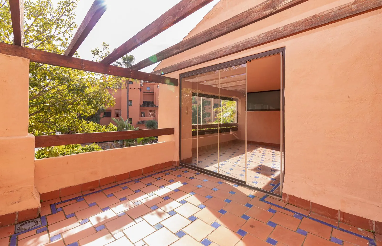 Comprar apartamento de 4 dormitorios en Hacienda del Sol