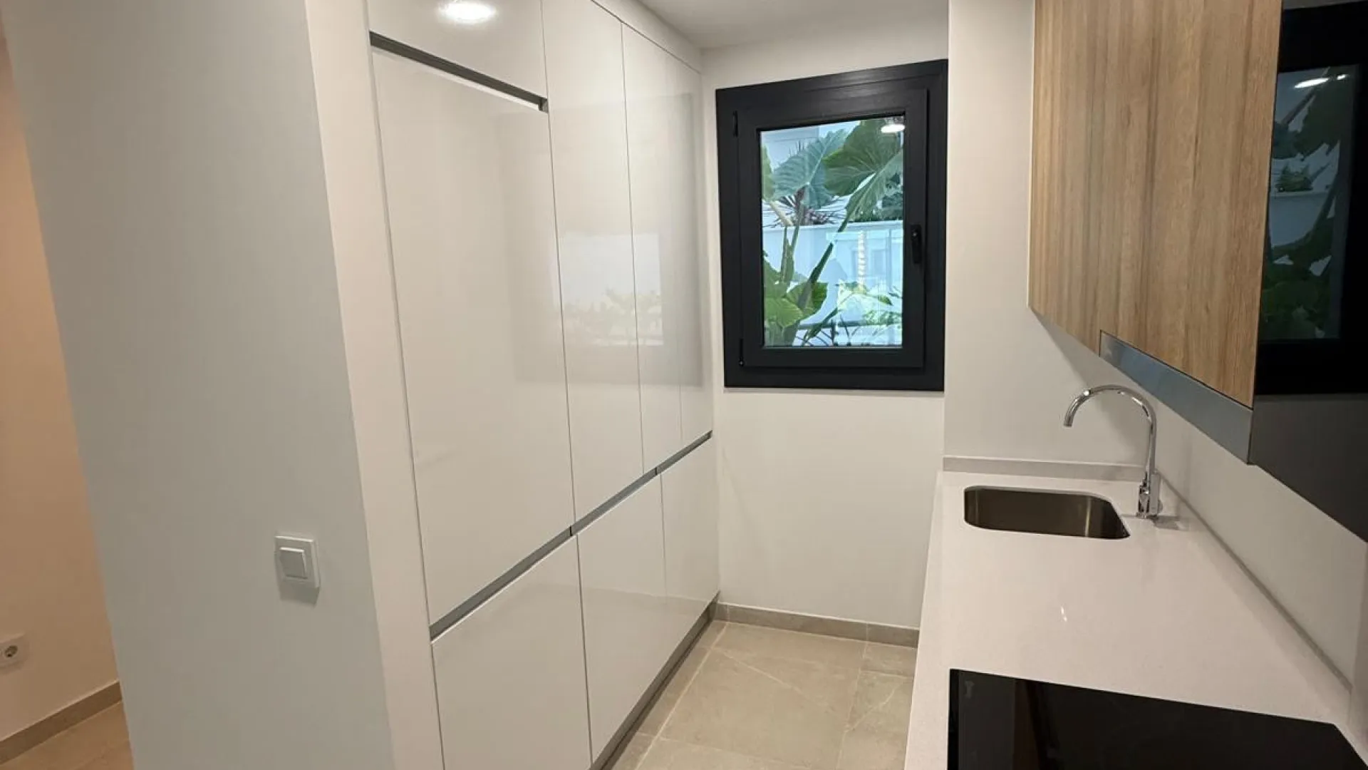 Comprar apartamento en Estepona Centro con 2 dormitorios