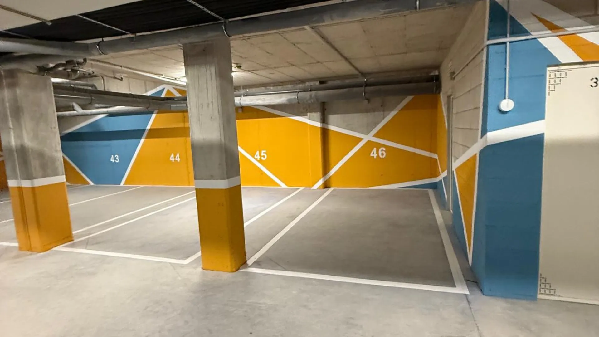 Comprar apartamento en Estepona Centro con 2 dormitorios