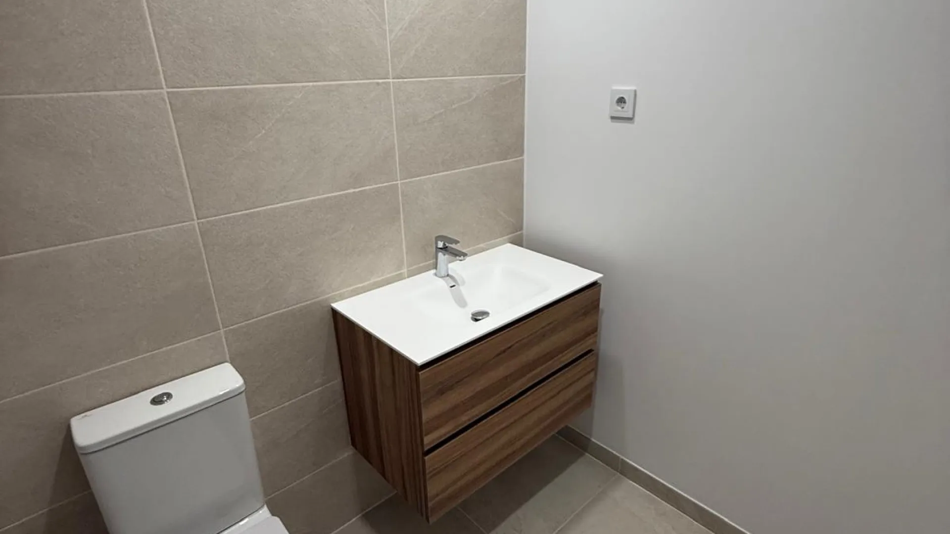 Comprar apartamento en Estepona Centro con 2 dormitorios