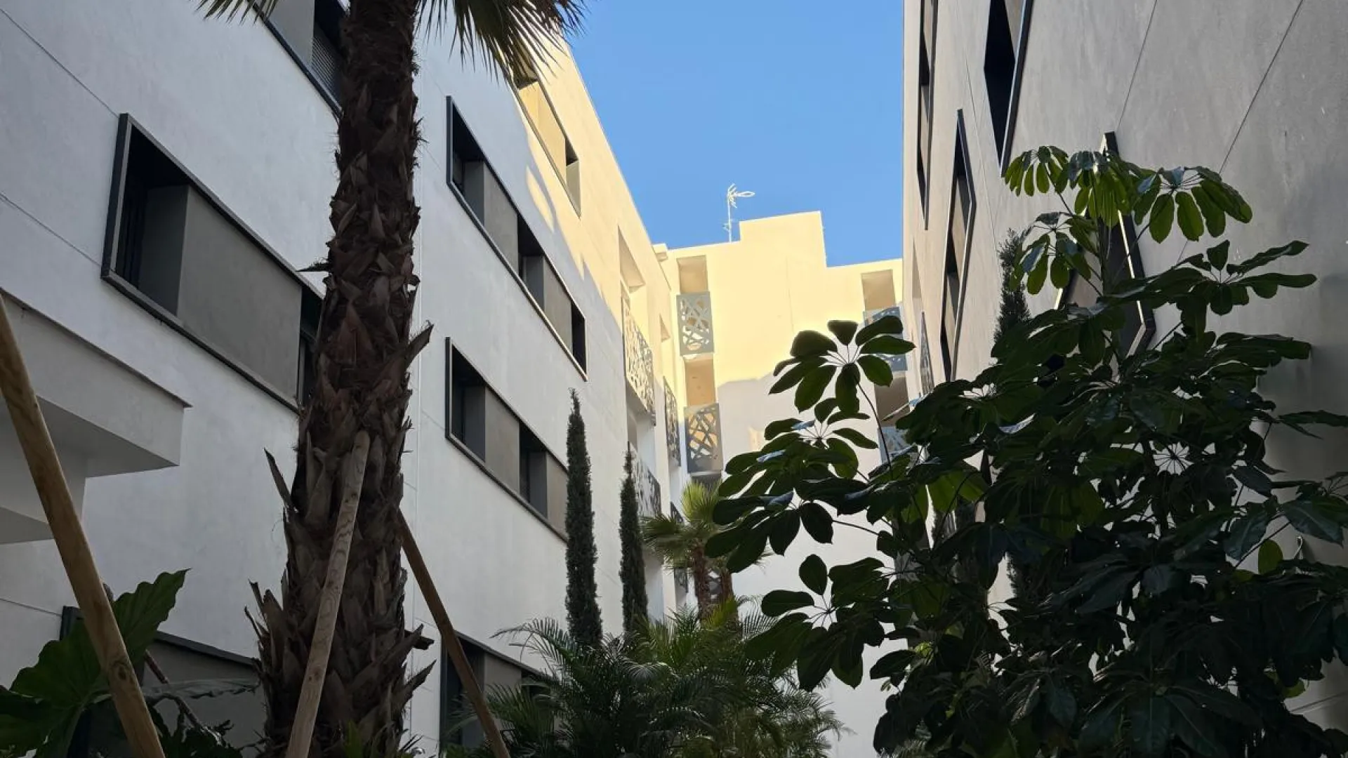 Comprar apartamento en Estepona Centro con 2 dormitorios