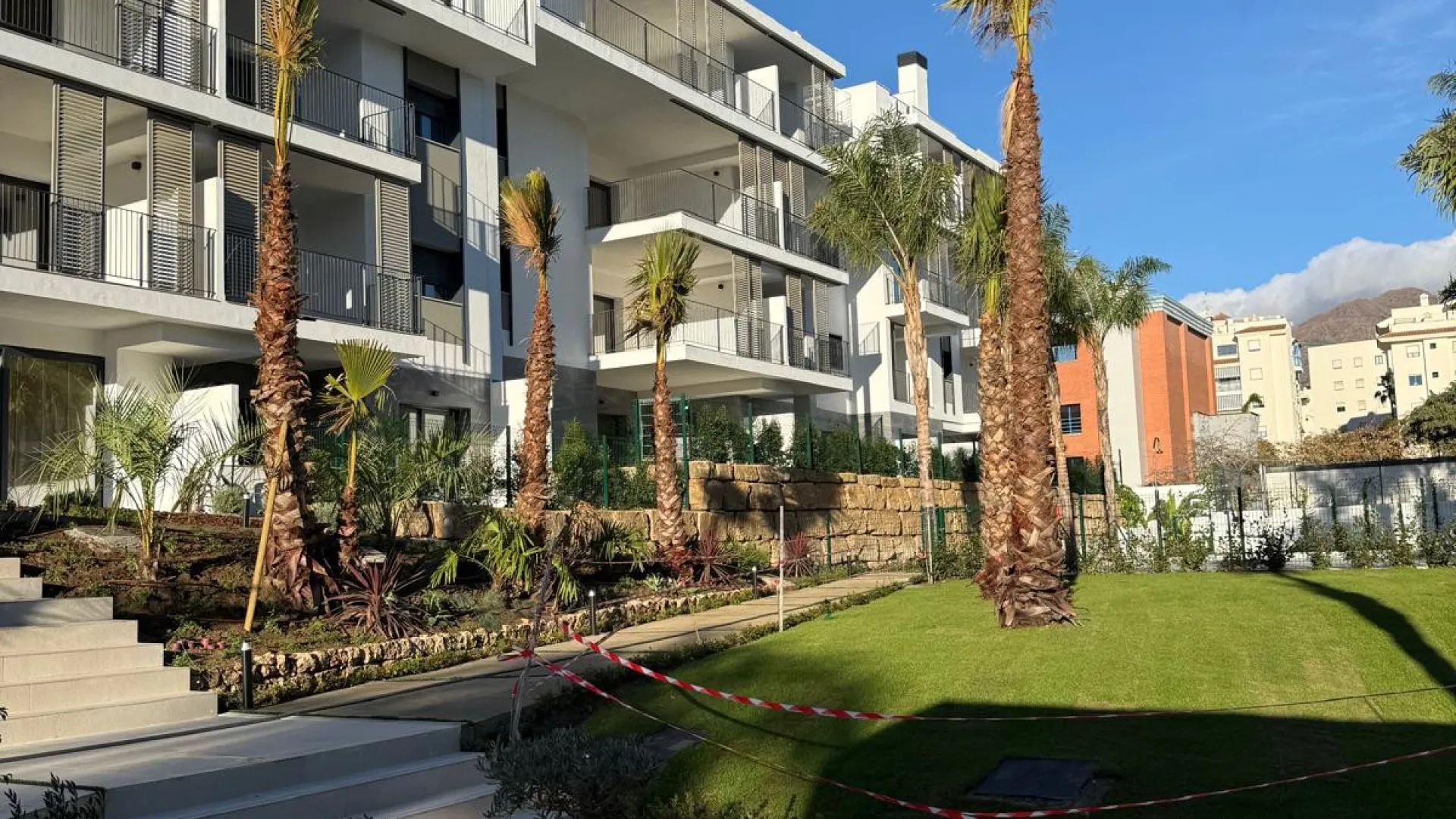 Comprar apartamento en Estepona Centro con 2 dormitorios