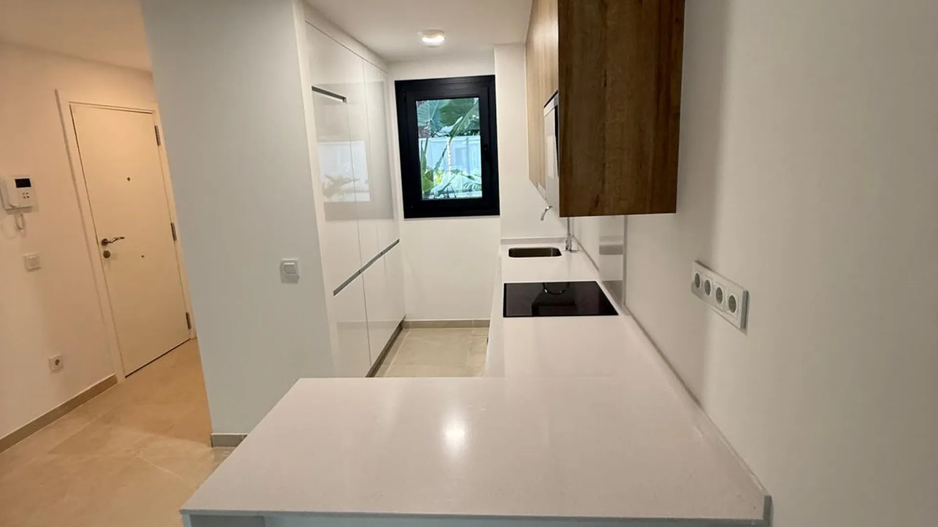 Comprar apartamento en Estepona Centro con 2 dormitorios
