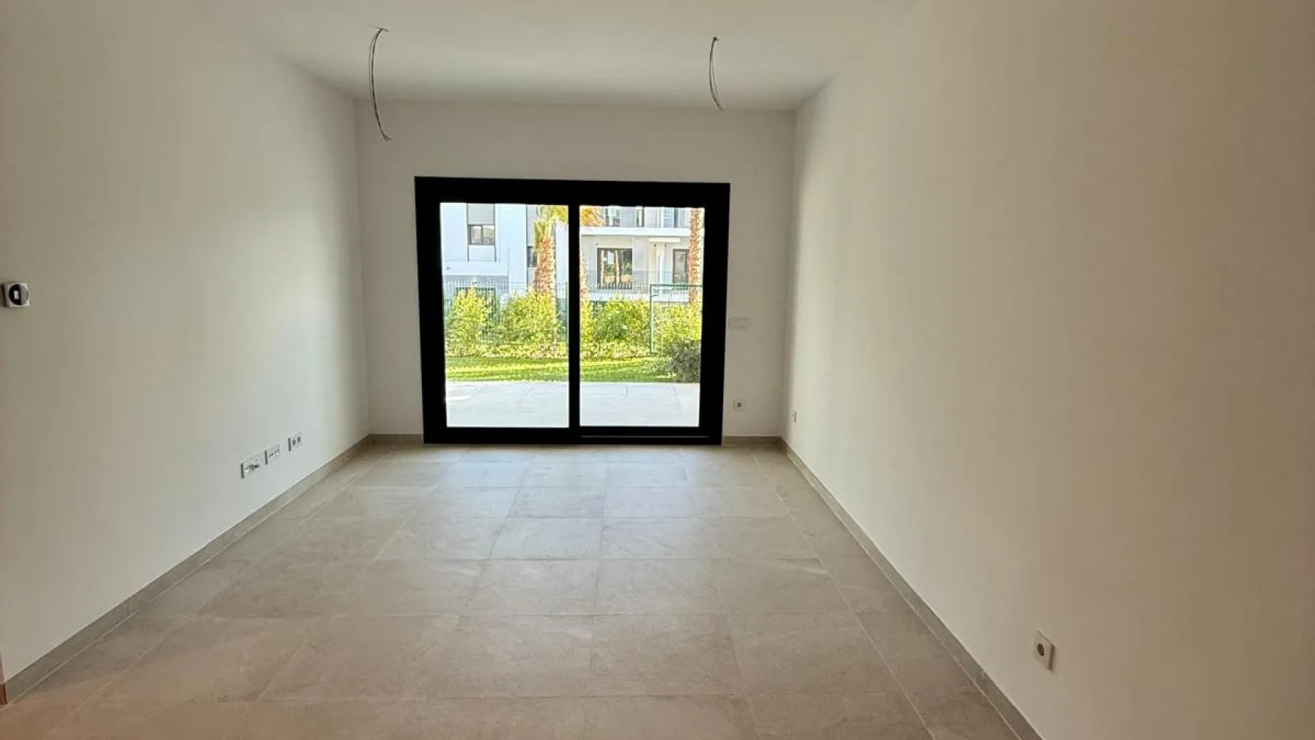 Comprar apartamento en Estepona Centro con 2 dormitorios