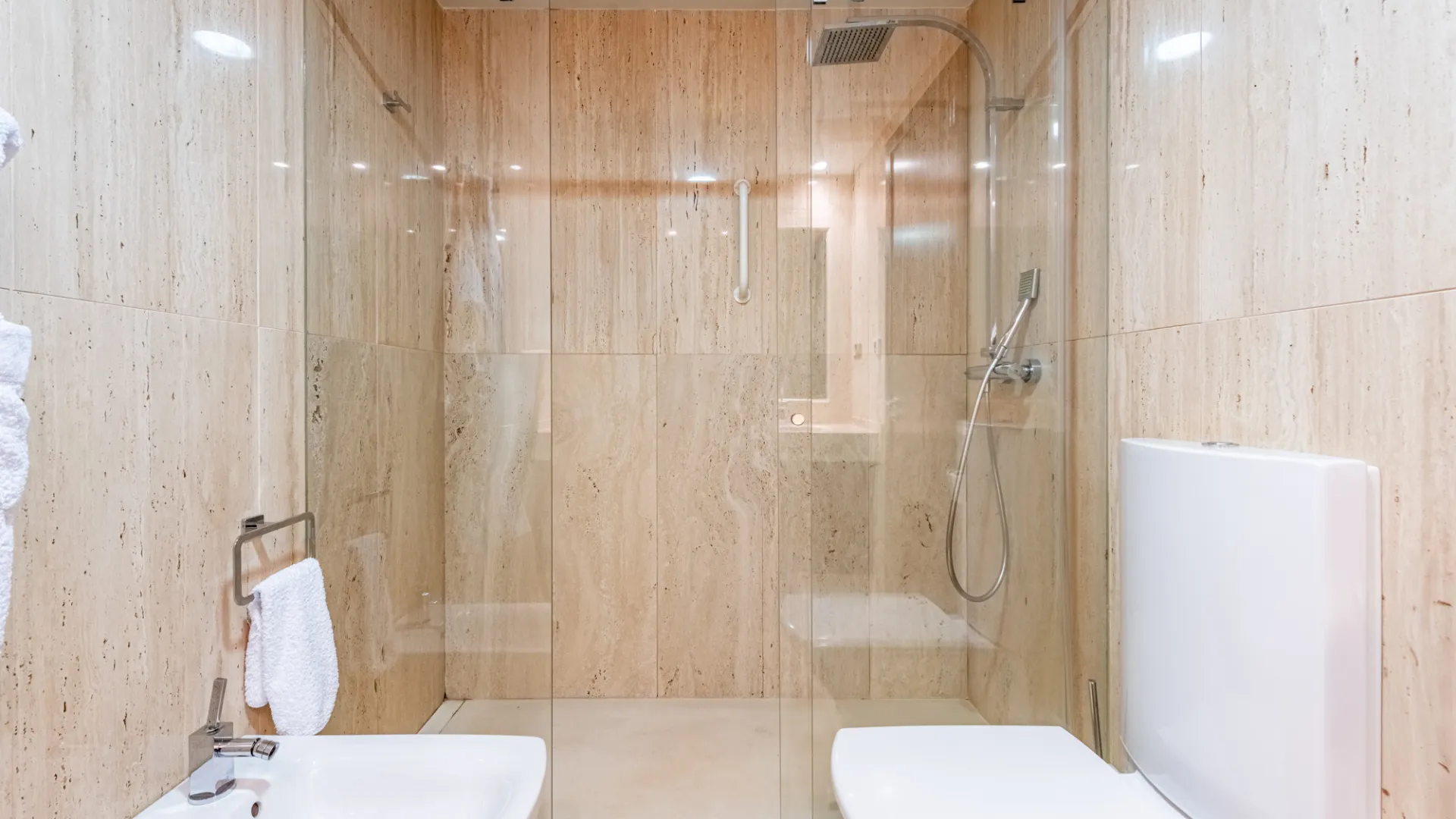 For sale apartment in Medina de Banús