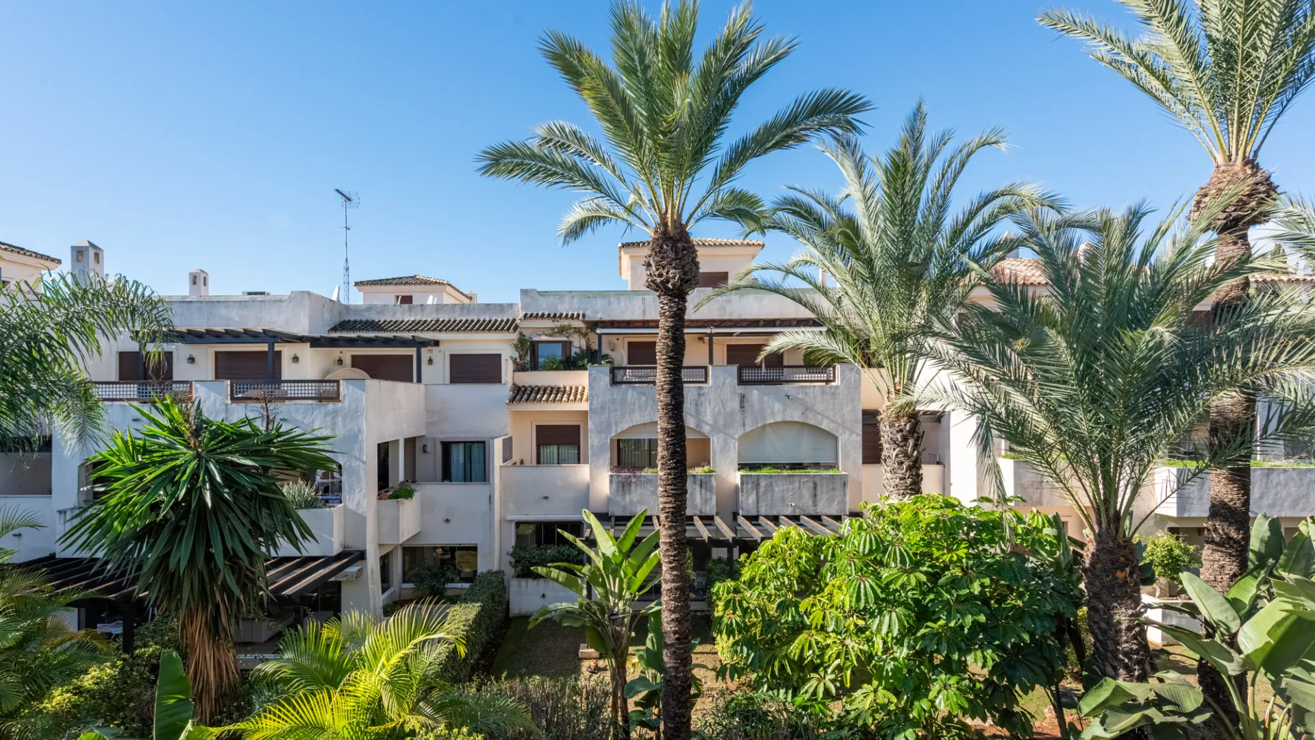 For sale apartment in Medina de Banús