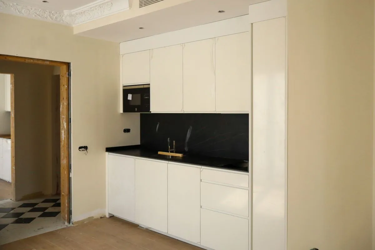 Hotel for sale in Estepona Centre with 9 bedrooms