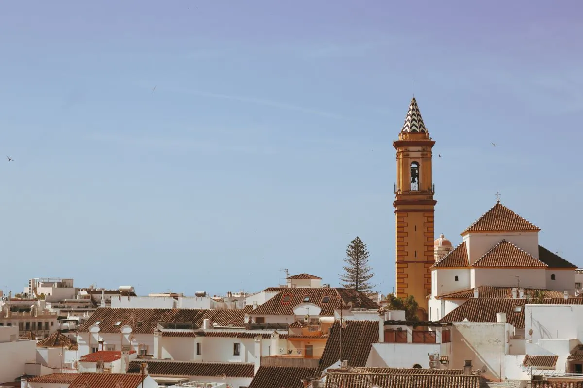 Hotel for sale in Estepona Centre with 9 bedrooms
