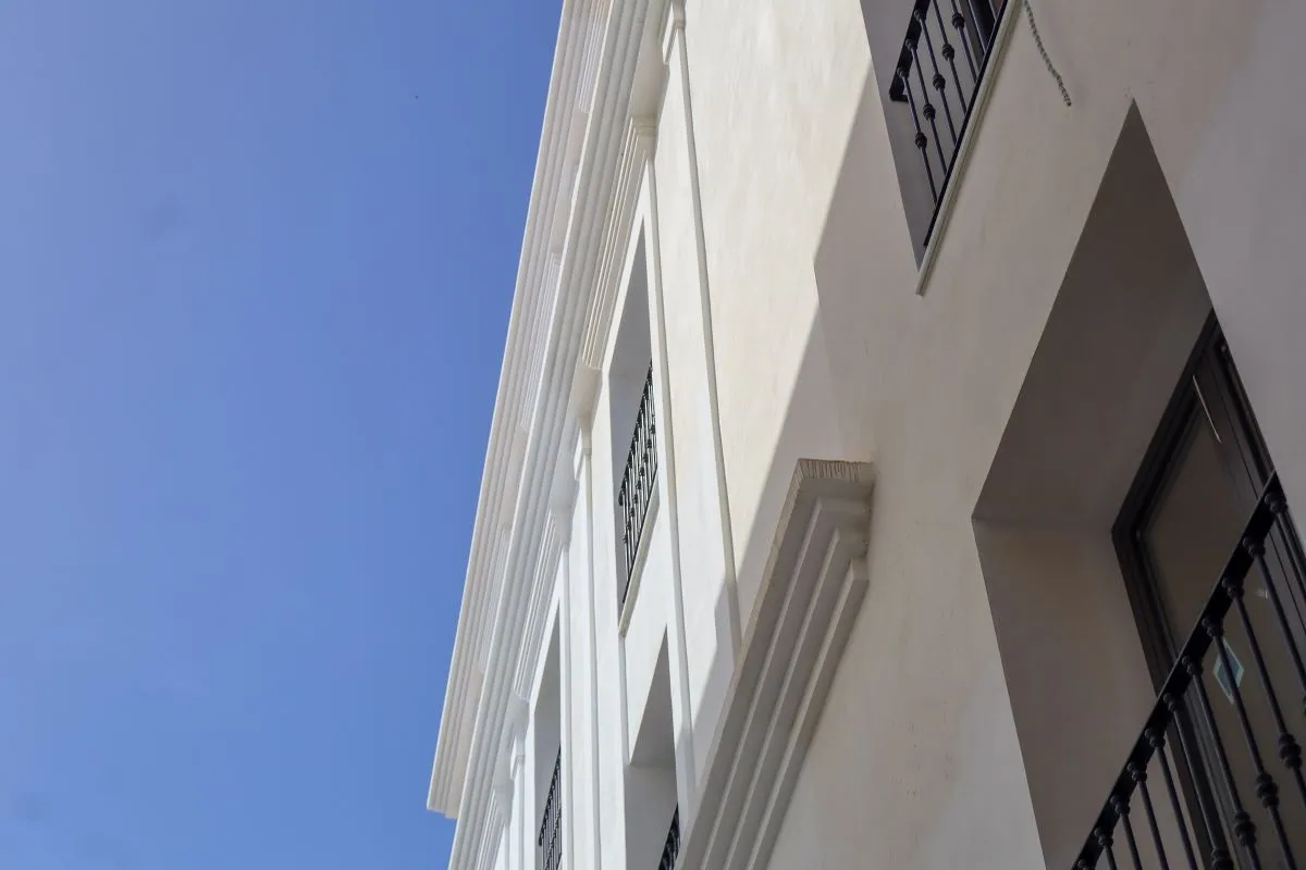 Hotel for sale in Estepona Centre with 9 bedrooms