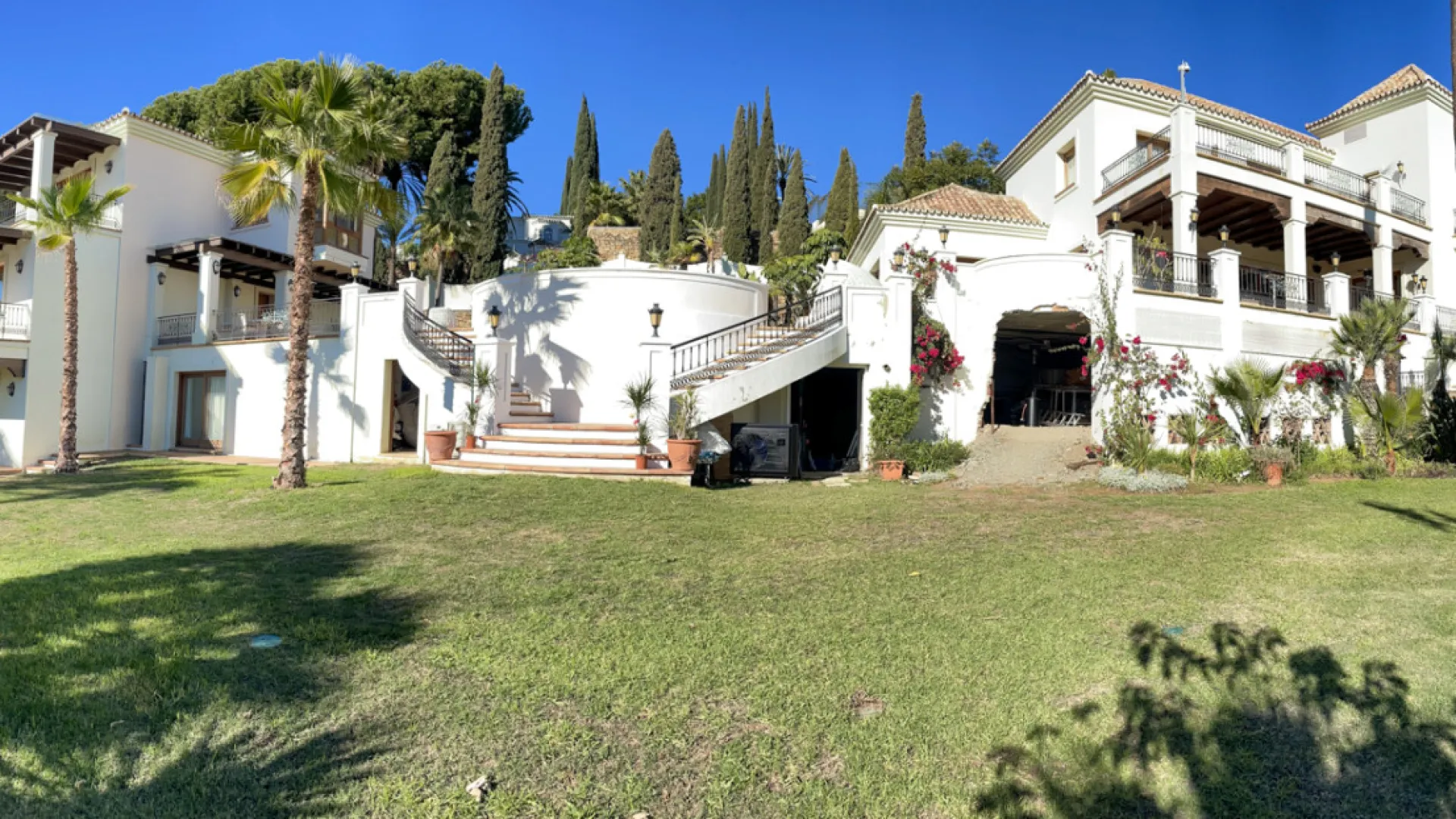 Paraiso Alto, villa de 16 dormitorios en venta