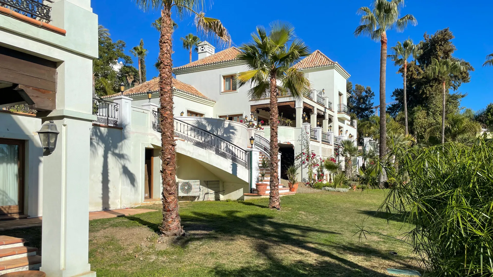 Paraiso Alto, villa de 16 dormitorios en venta