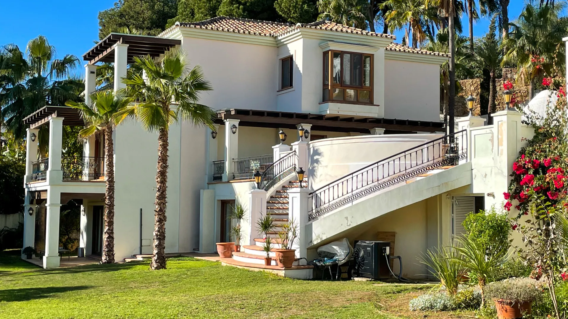 Paraiso Alto, villa de 16 dormitorios en venta