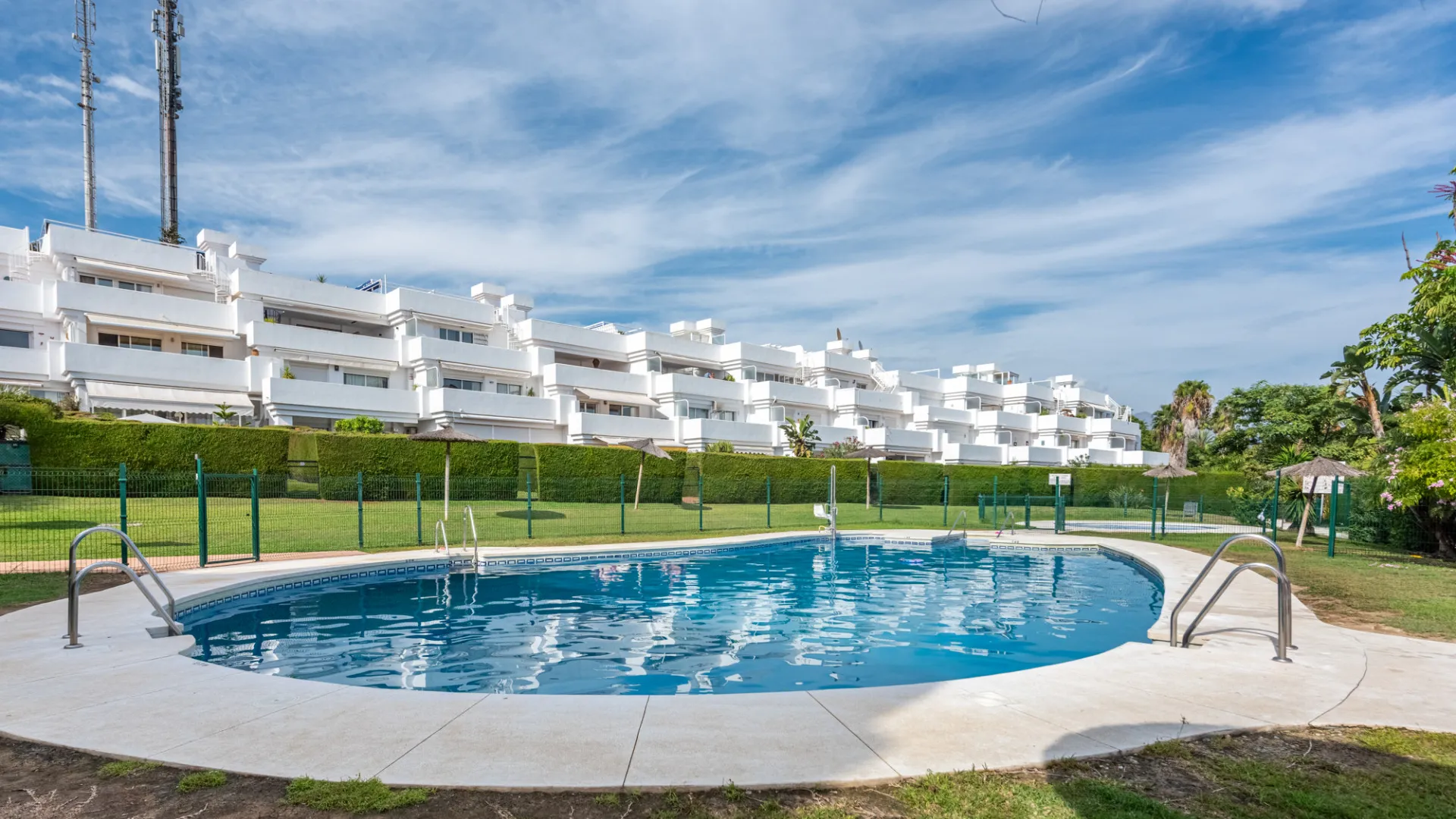 Apartment in El Paraiso for sale