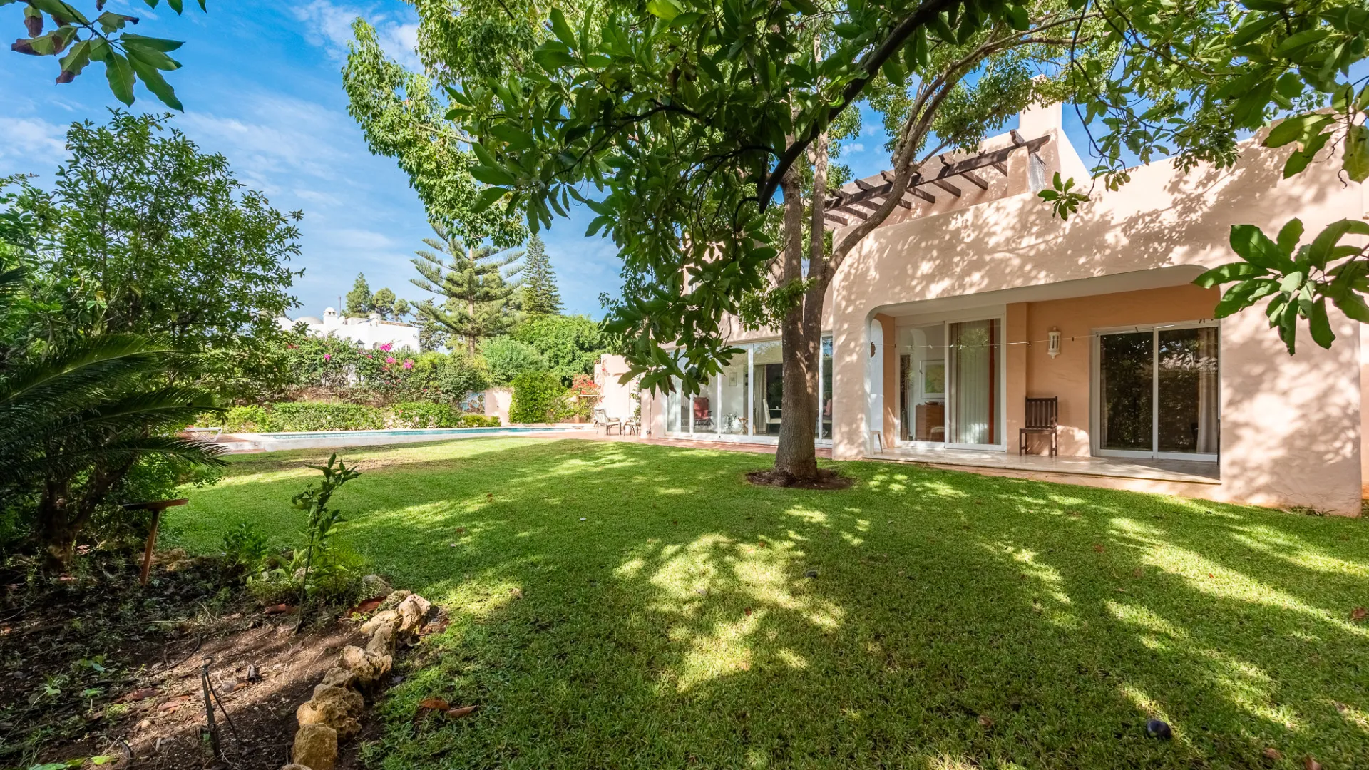 For sale 4 bedrooms villa in Paraiso Barronal