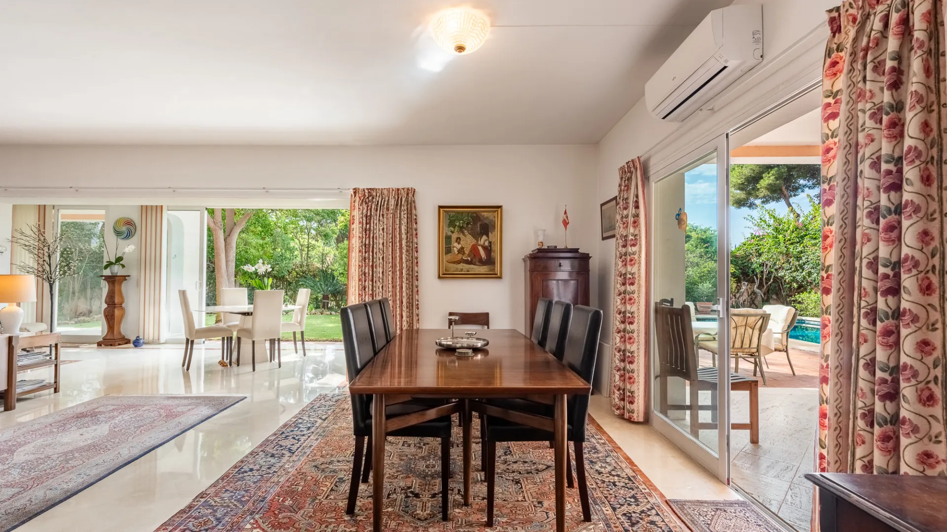 For sale 4 bedrooms villa in Paraiso Barronal