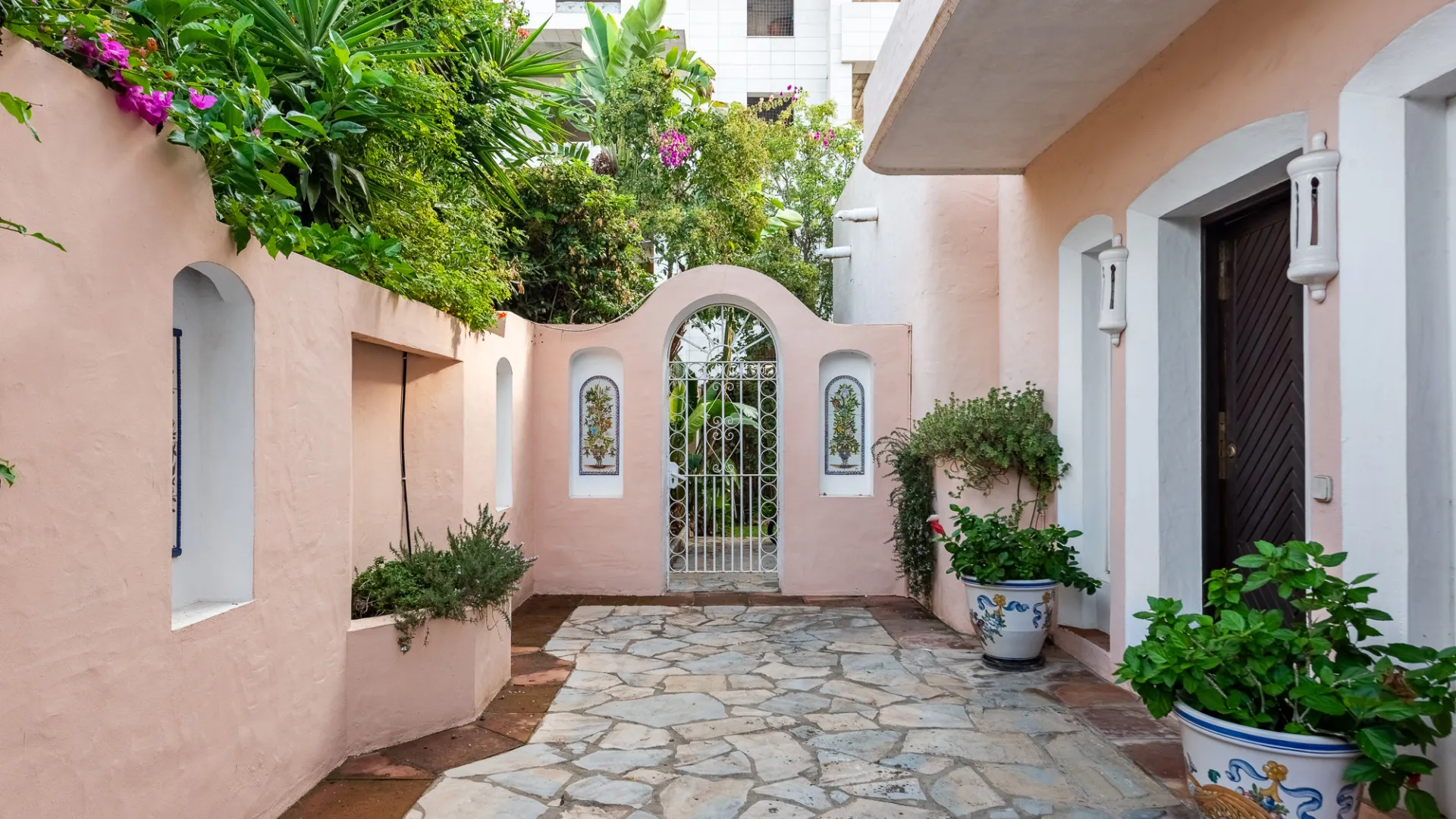 For sale 4 bedrooms villa in Paraiso Barronal