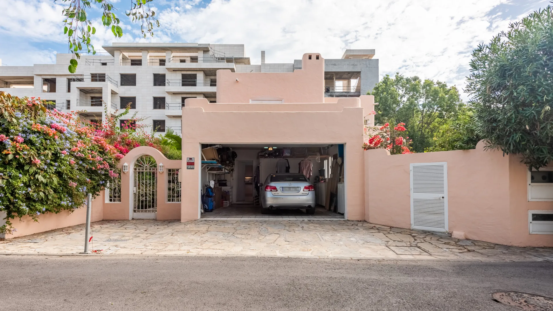 For sale 4 bedrooms villa in Paraiso Barronal